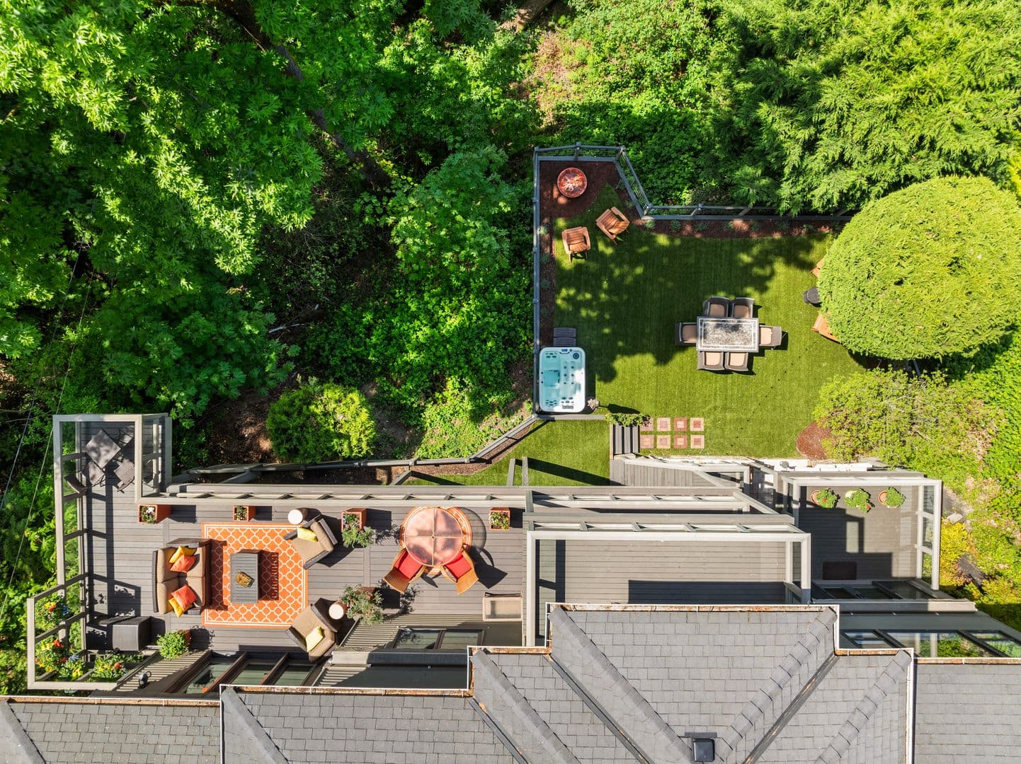 Mercer Island House: 7447 W Mercer Way