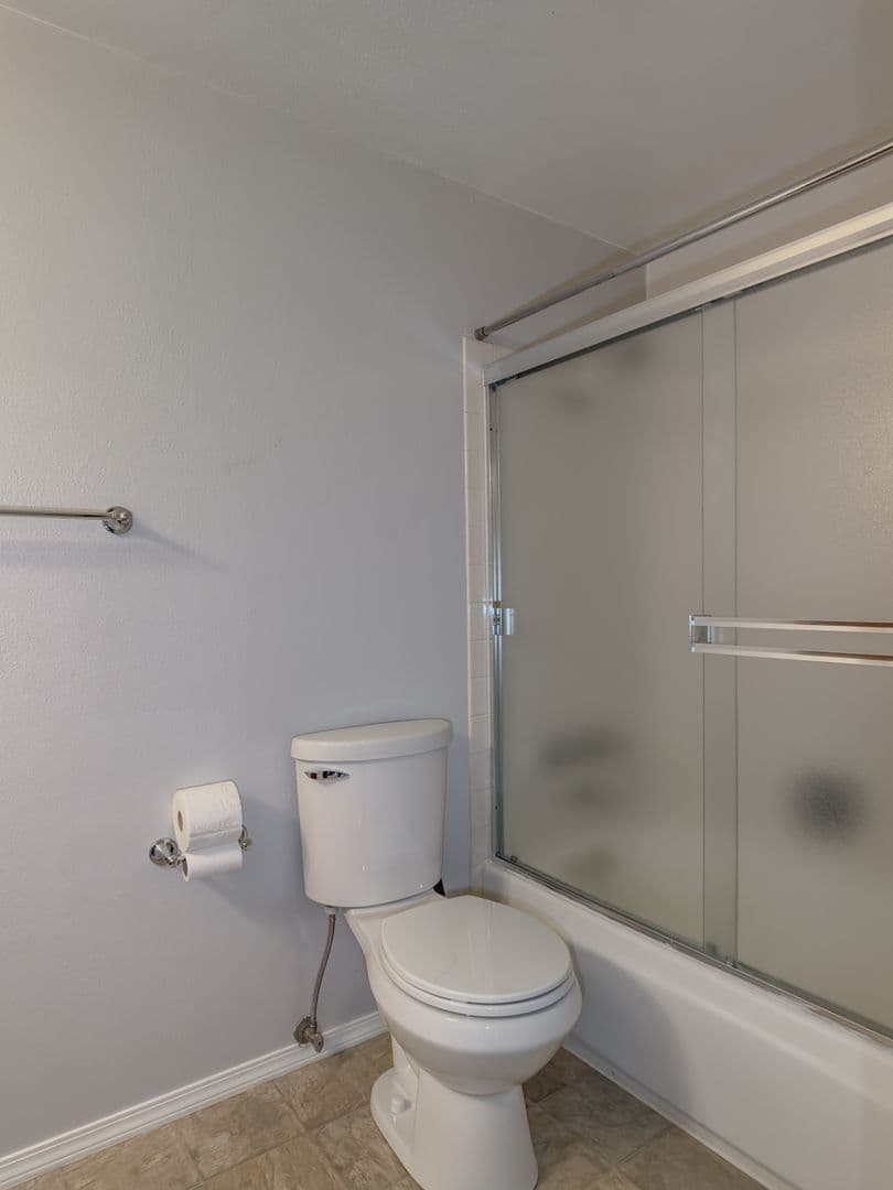Auburn House: 3305 20th St SE