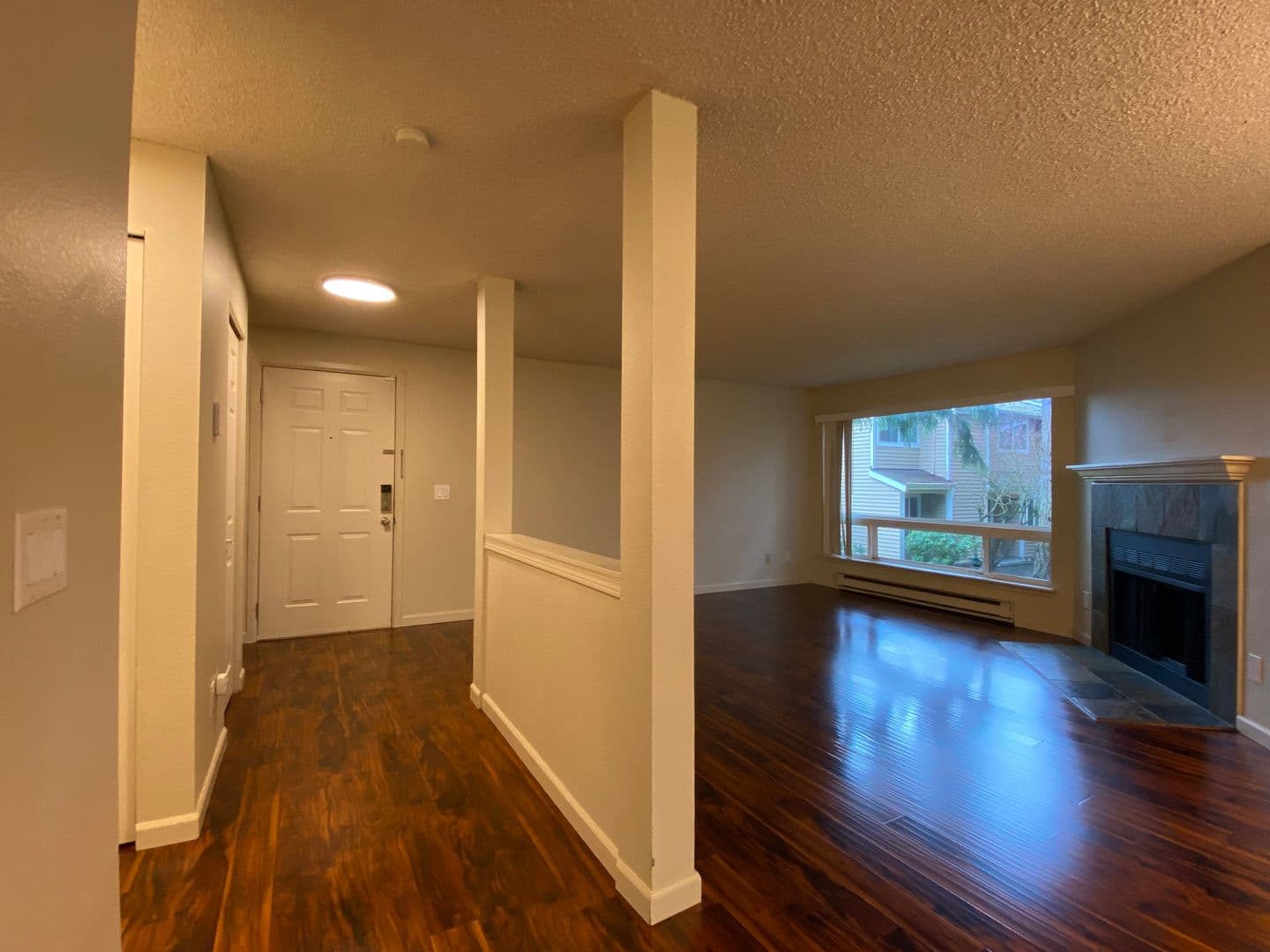 Des Moines House: 23810 12th Pl S #502