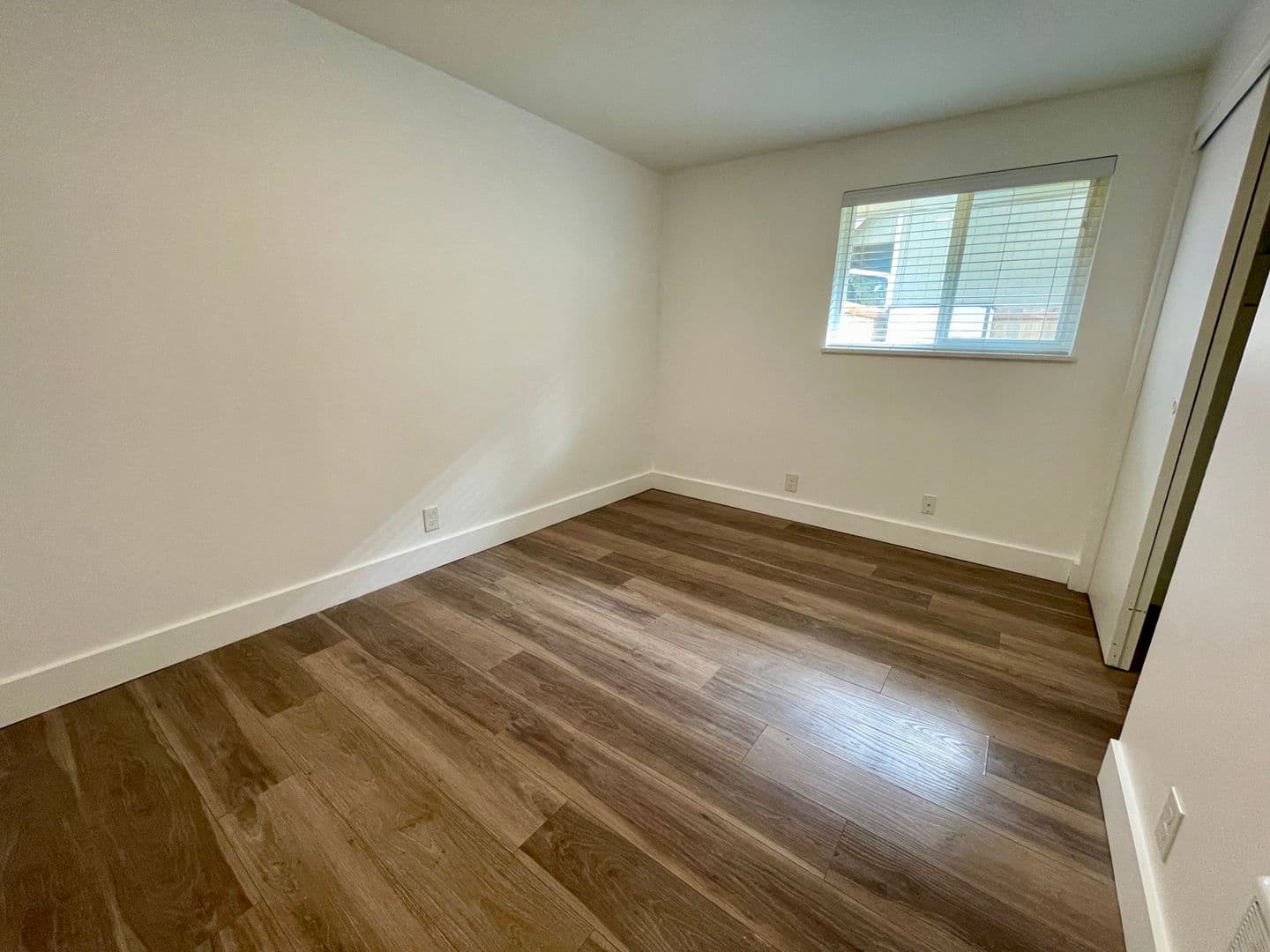 Tacoma Apartment: 1502 - 1504 120th  St S