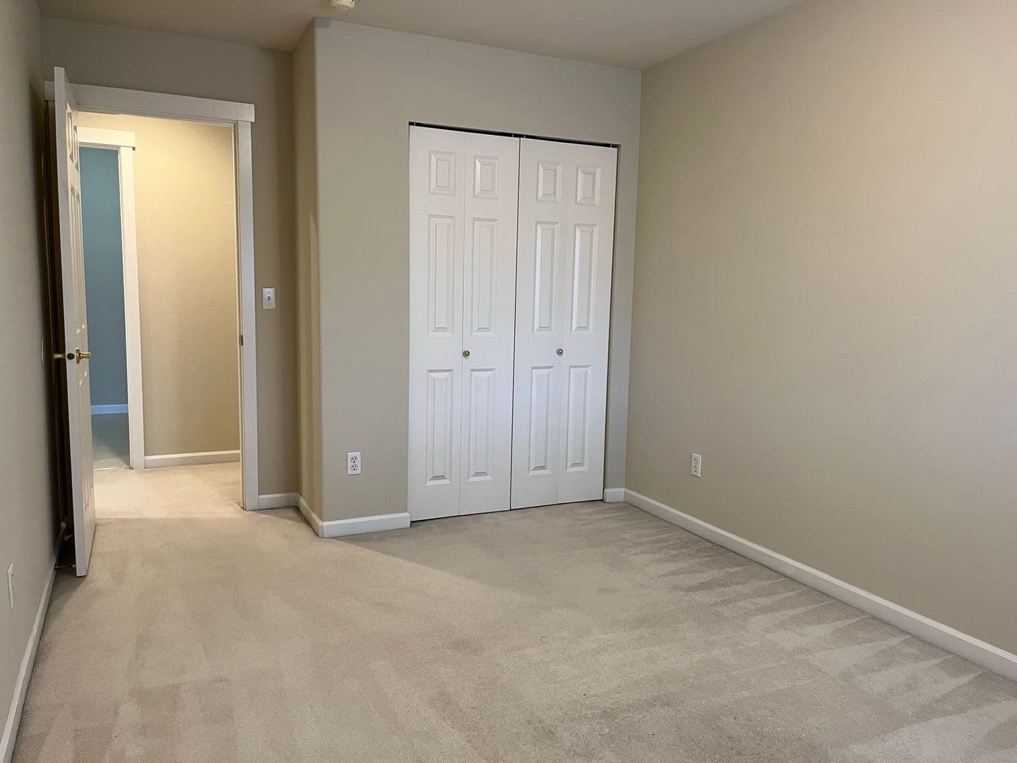 Tacoma House: 1853 Pointe Woodworth Dr NE
