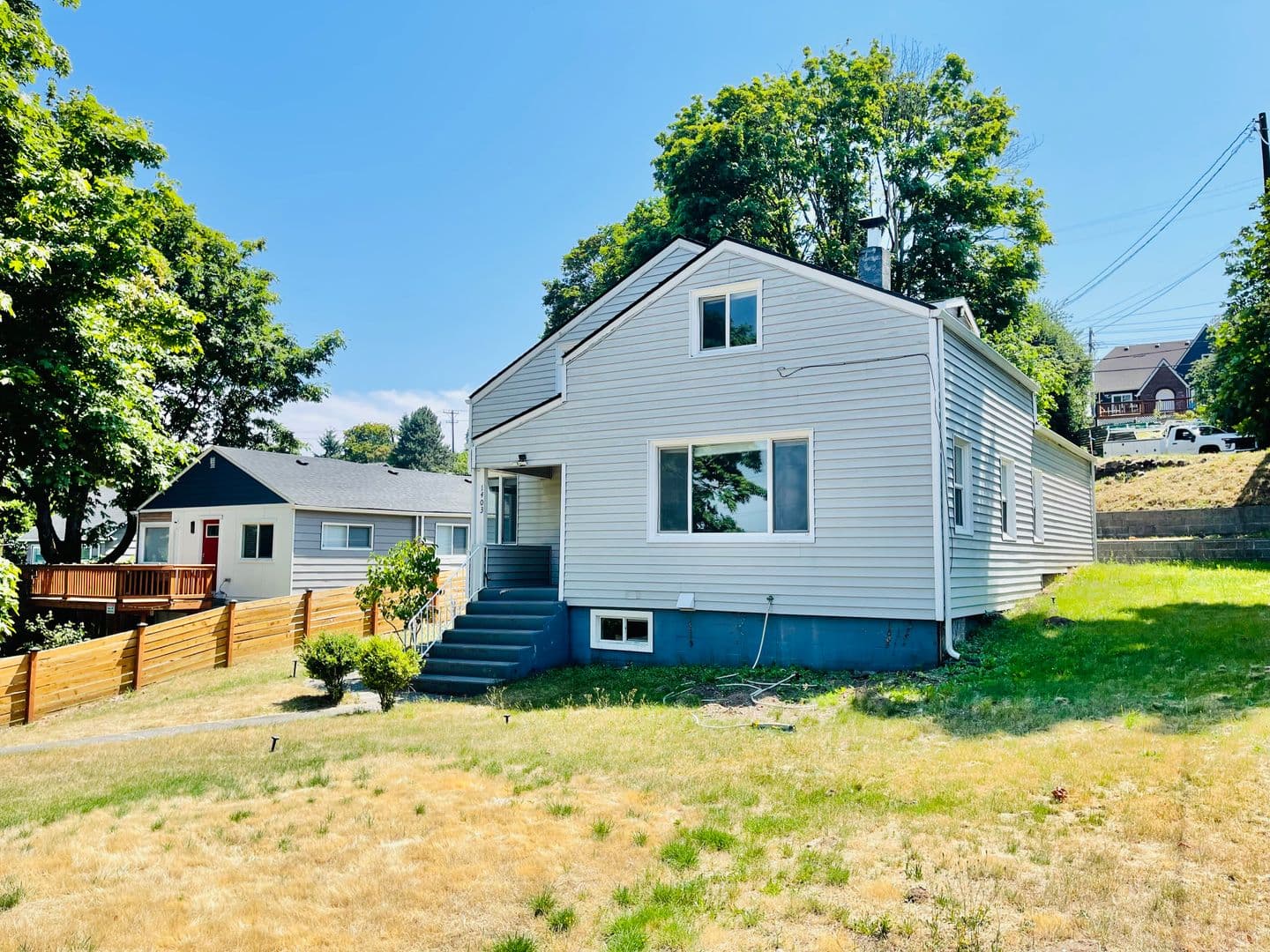 Seattle House: 1403 S 99th St