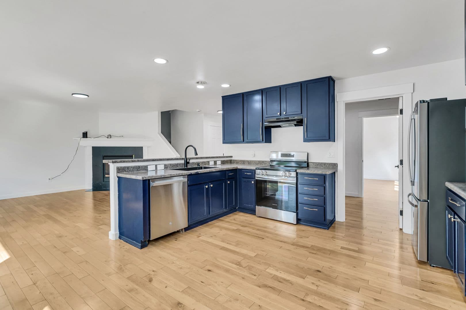 Kent House: 21603 SE 298th Pl