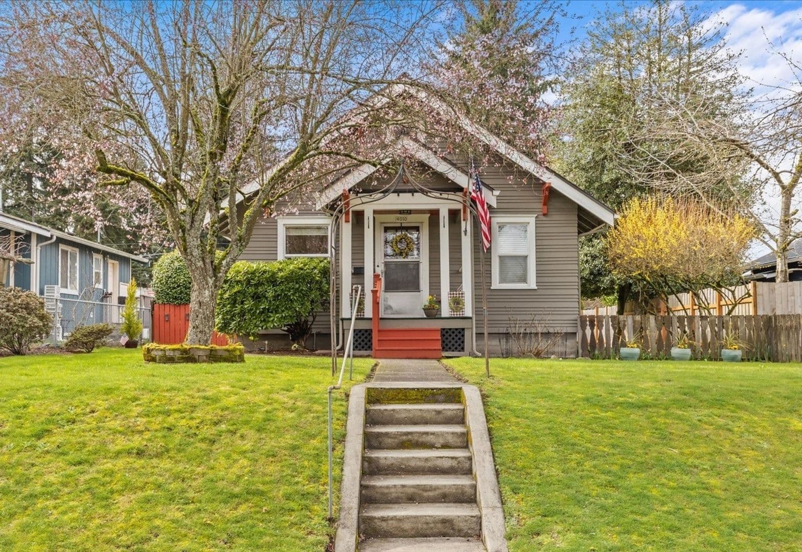 Tacoma House: 4010 E F St