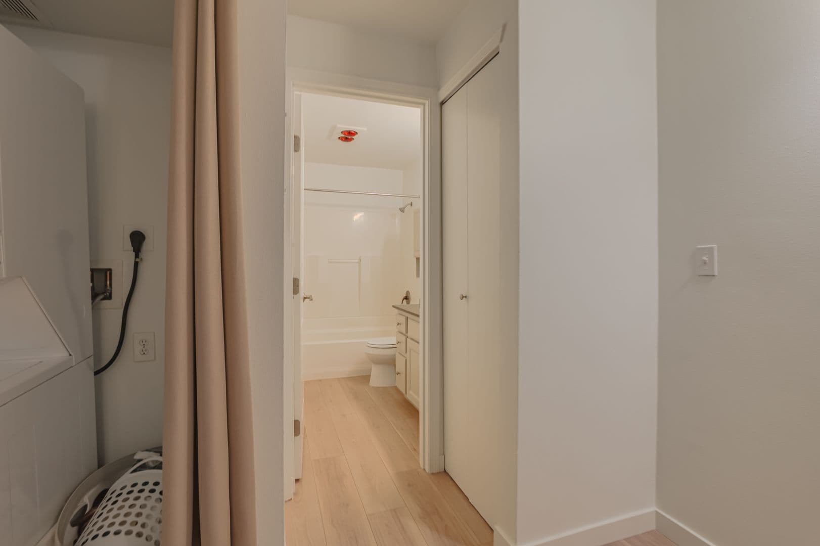 Des Moines Condo: 506 222nd St Unit #1