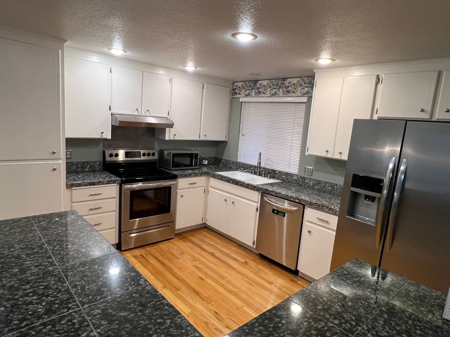 Renton House: 19521 145th Ave SE