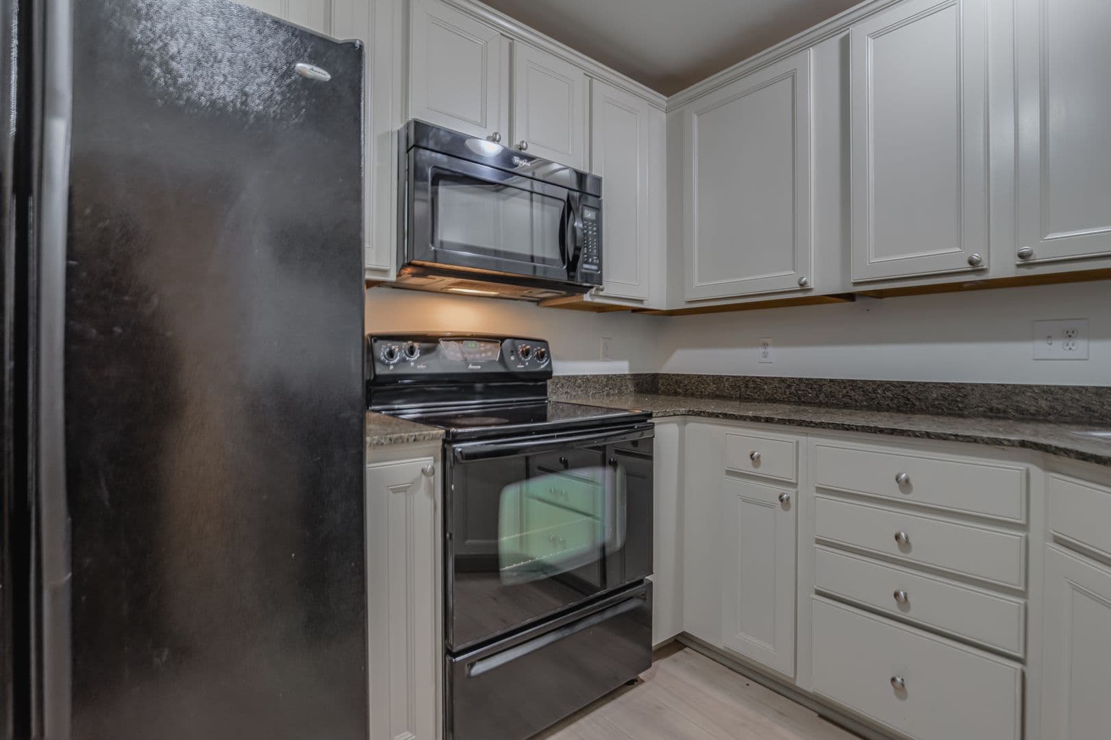 Des Moines Condo: 506 222nd St Unit #1