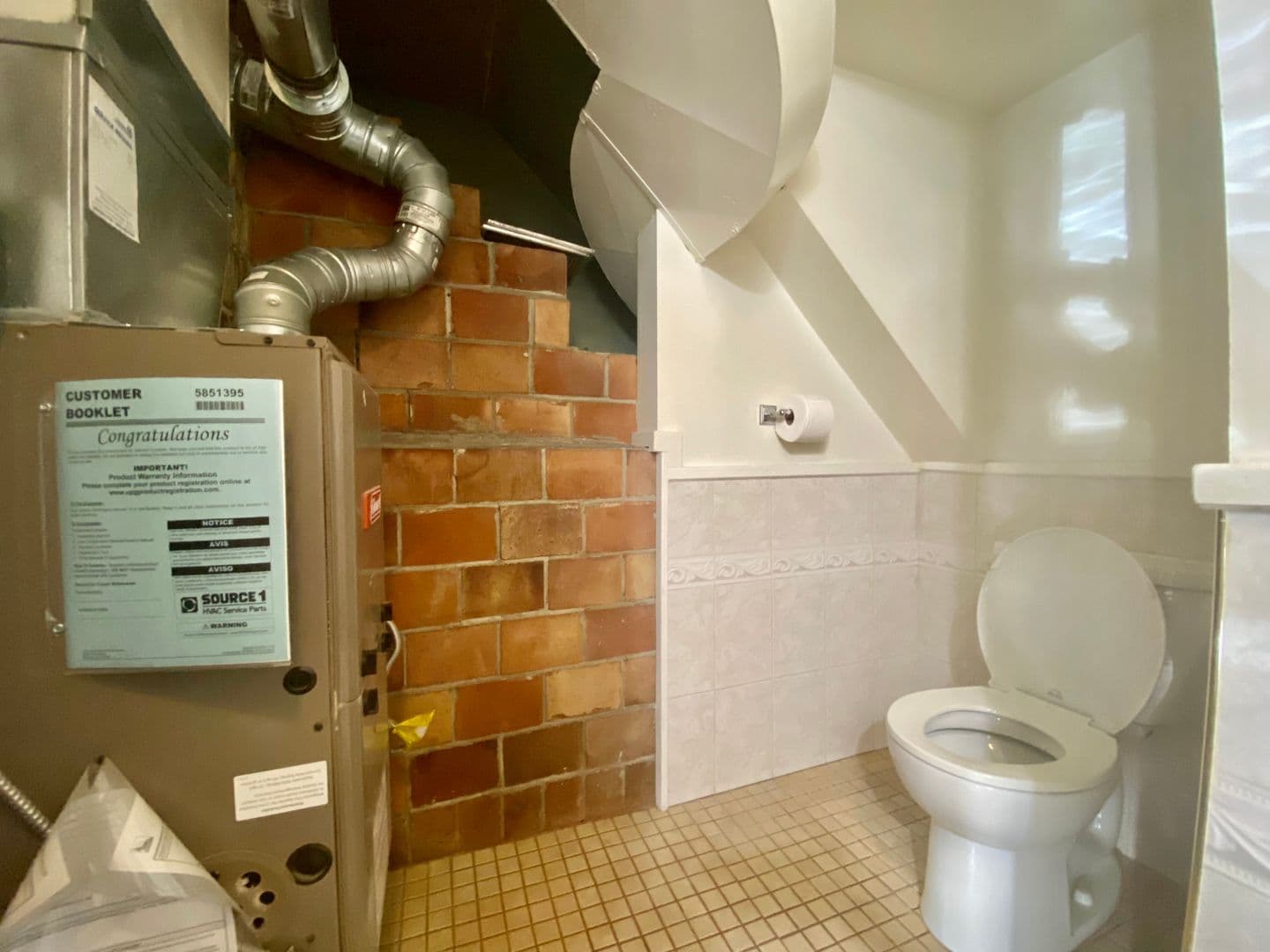 Burien House: 1038 S 129th St