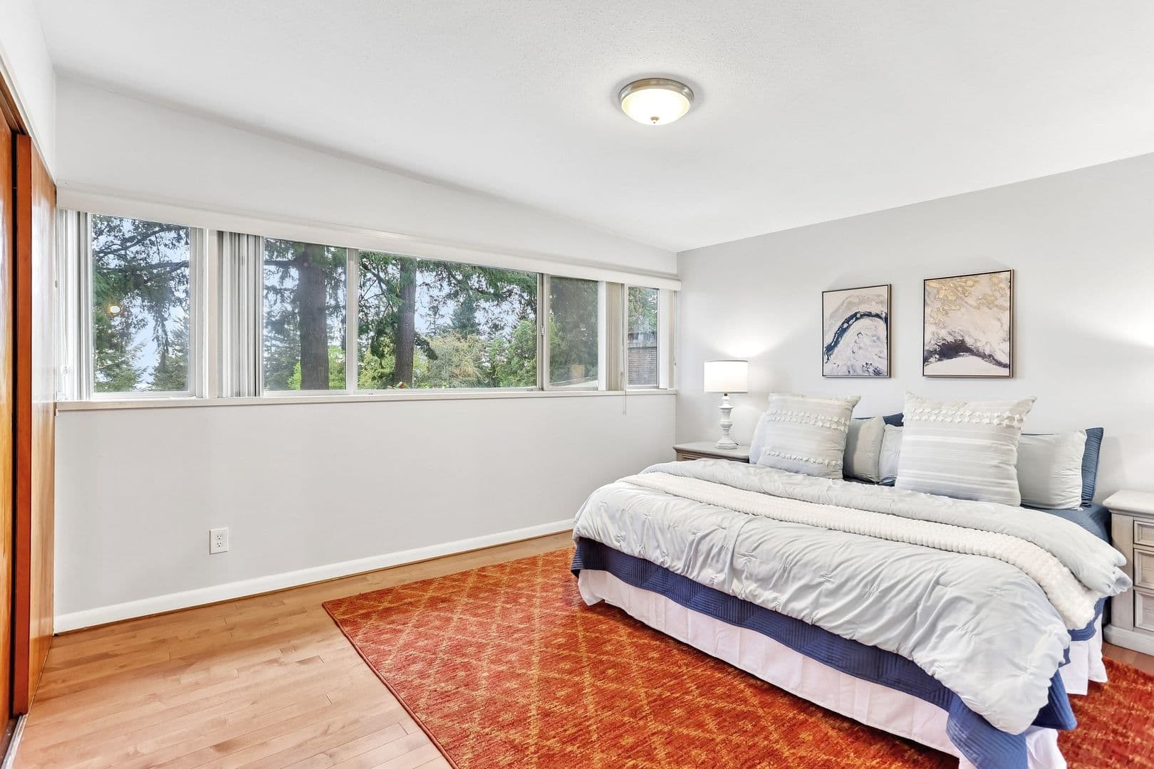Bellevue House: 12226 SE 25th St