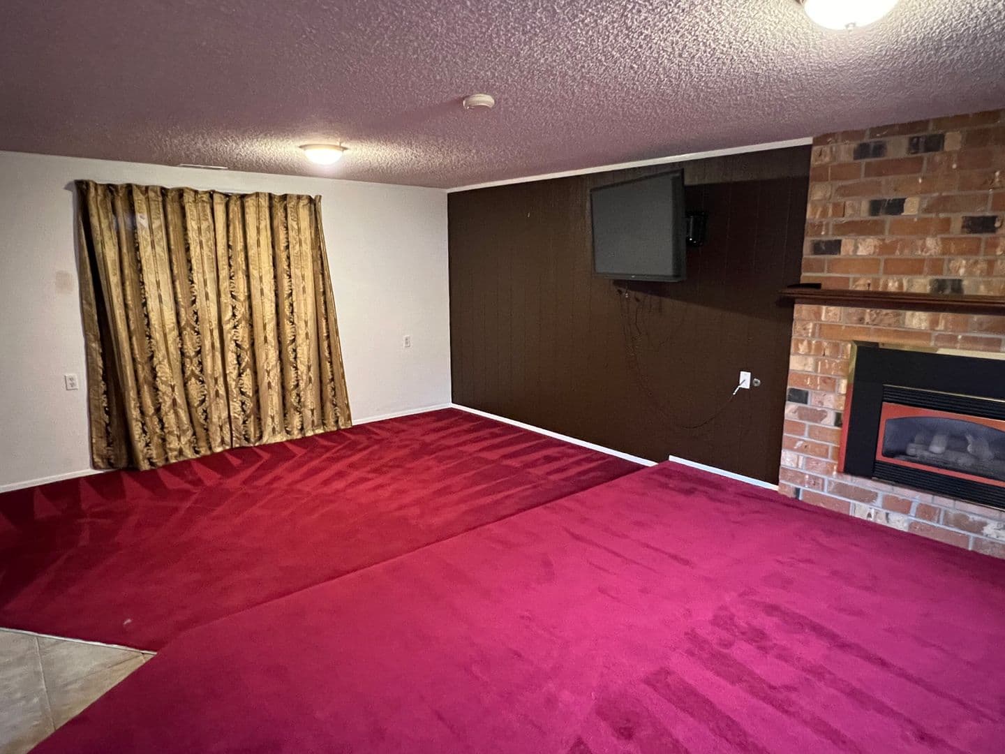 Renton House: 19521 145th Ave SE