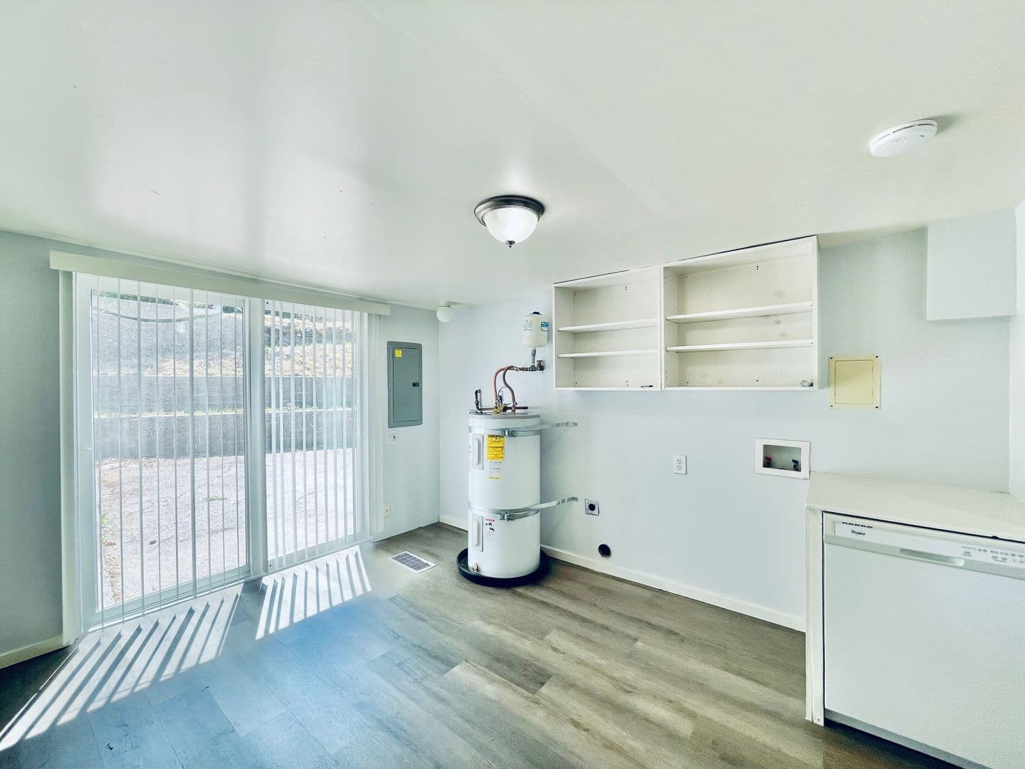 Seattle House: 1403 S 99th St