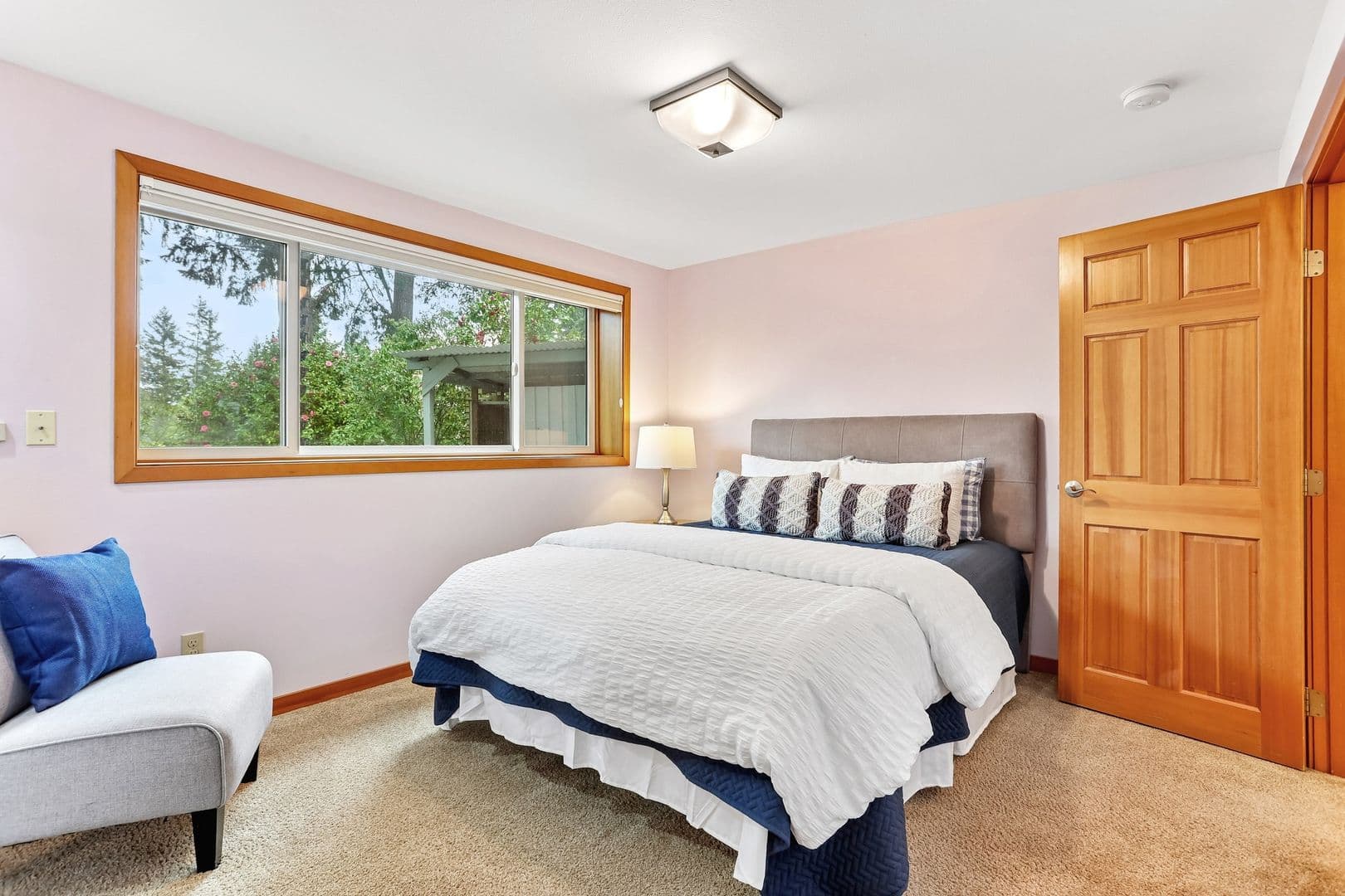Bellevue House: 12226 SE 25th St