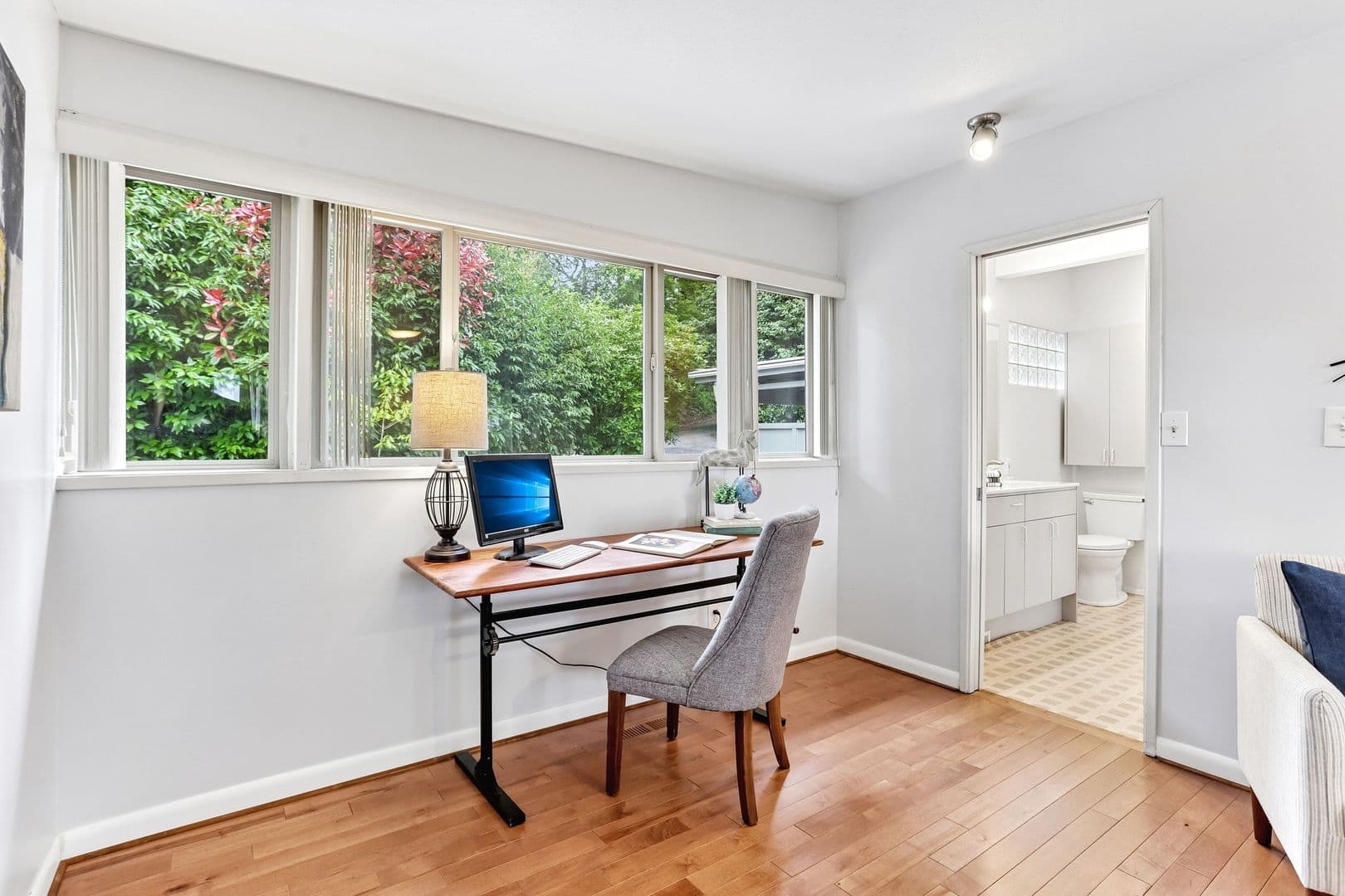 Bellevue House: 12226 SE 25th St