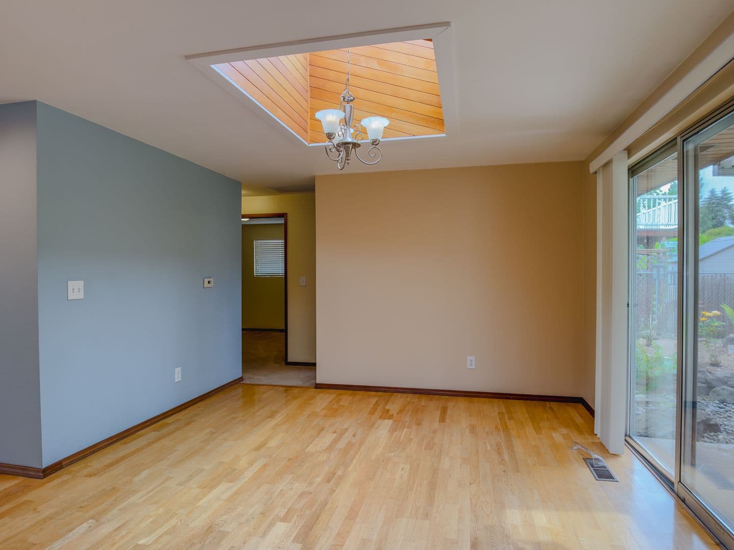 Auburn House: 3305 20th St SE