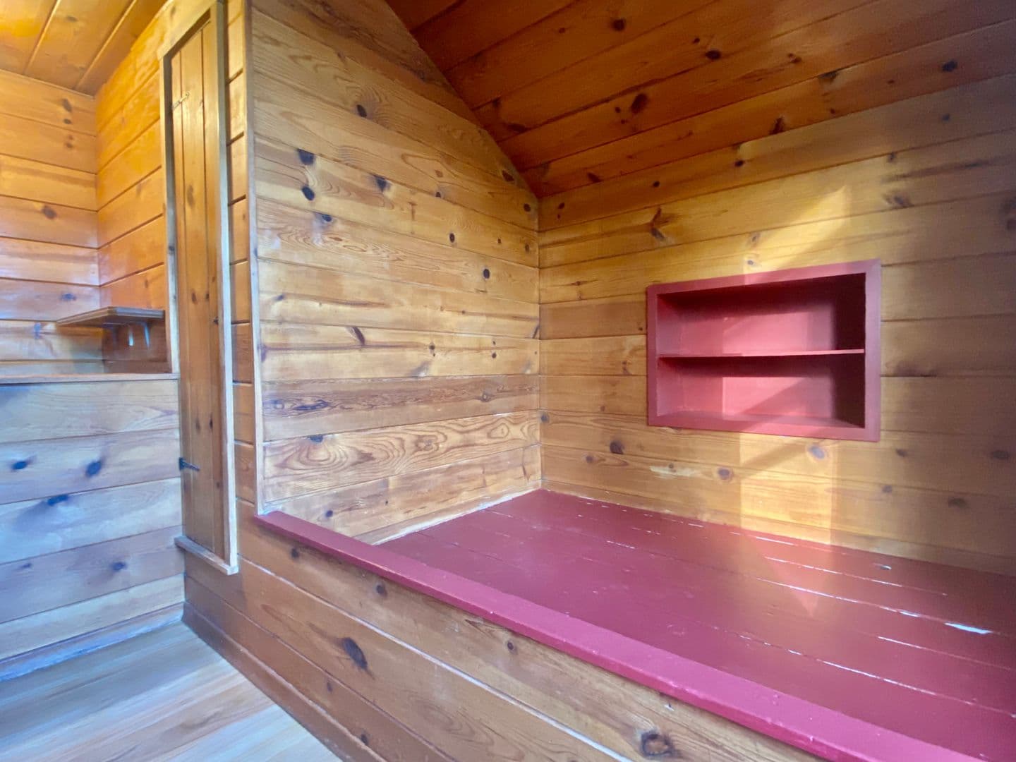 Burien House: 1038 S 129th St