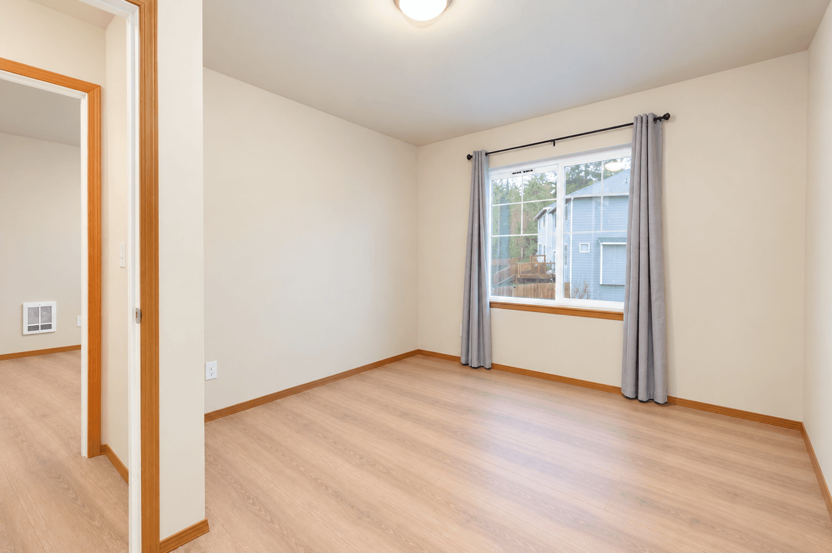Port orchard House: 5004 Onalaska Loop SE
