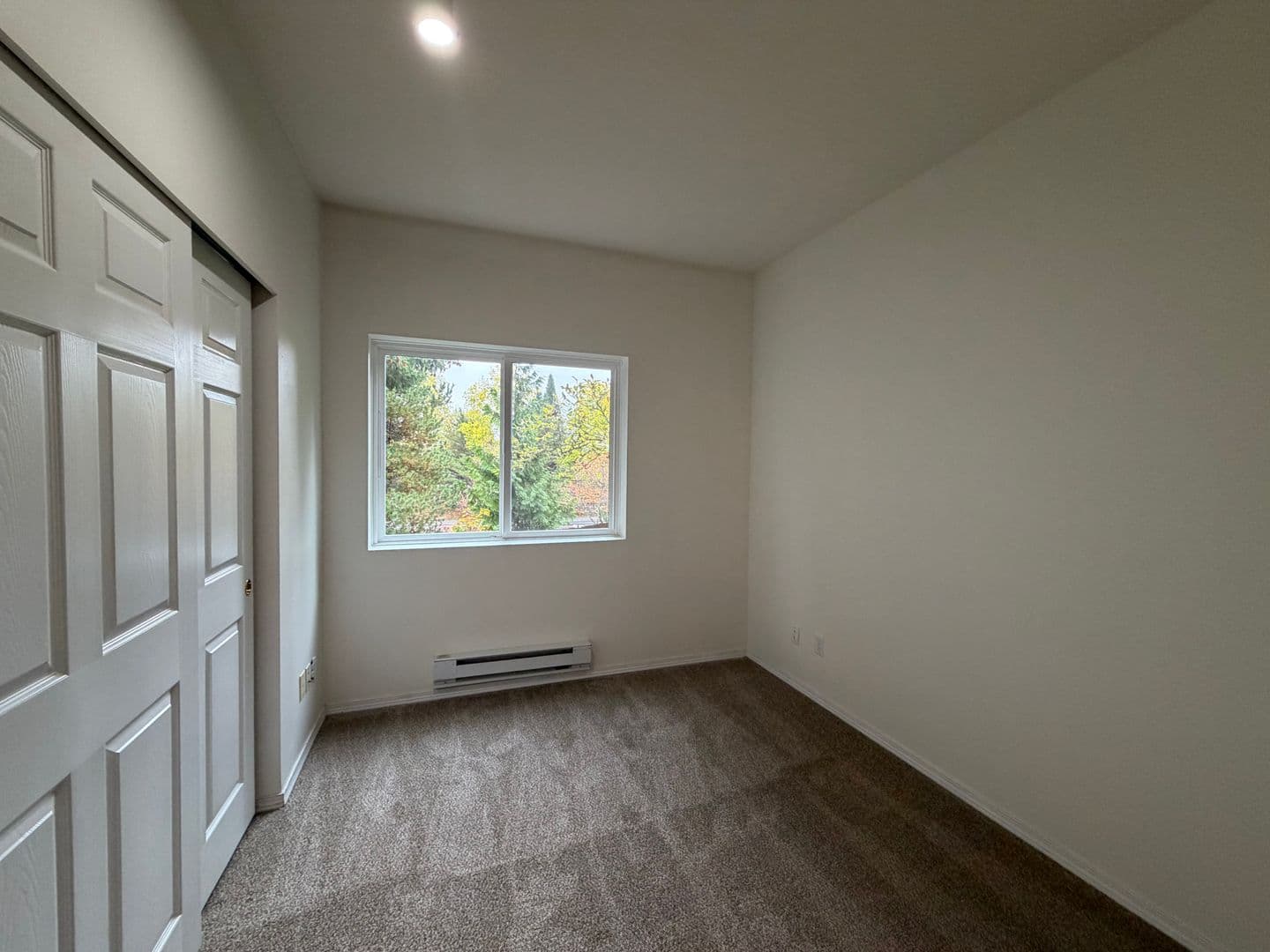 Kent House: 22010 42nd Ave S #104