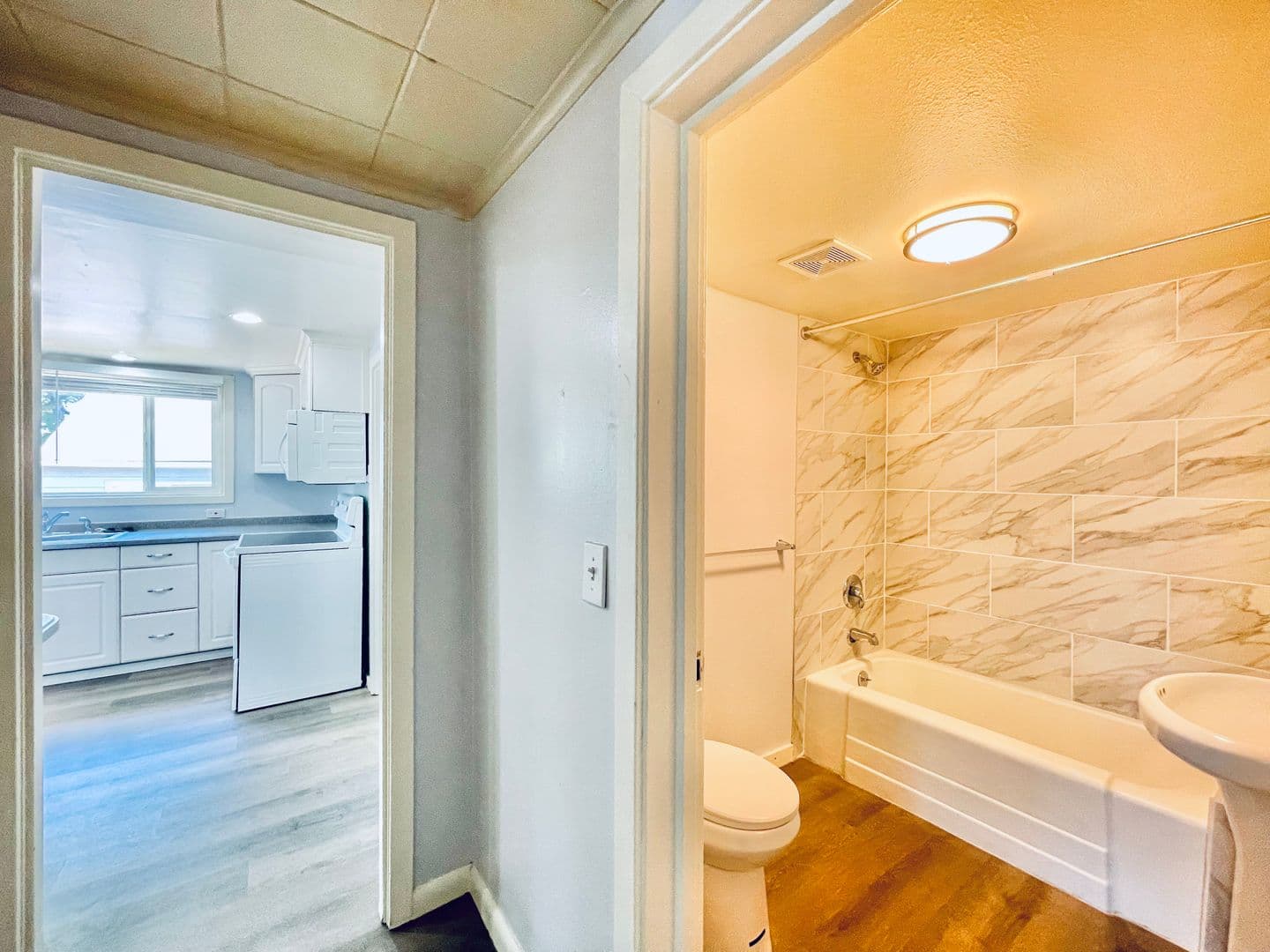 Seattle House: 1403 S 99th St