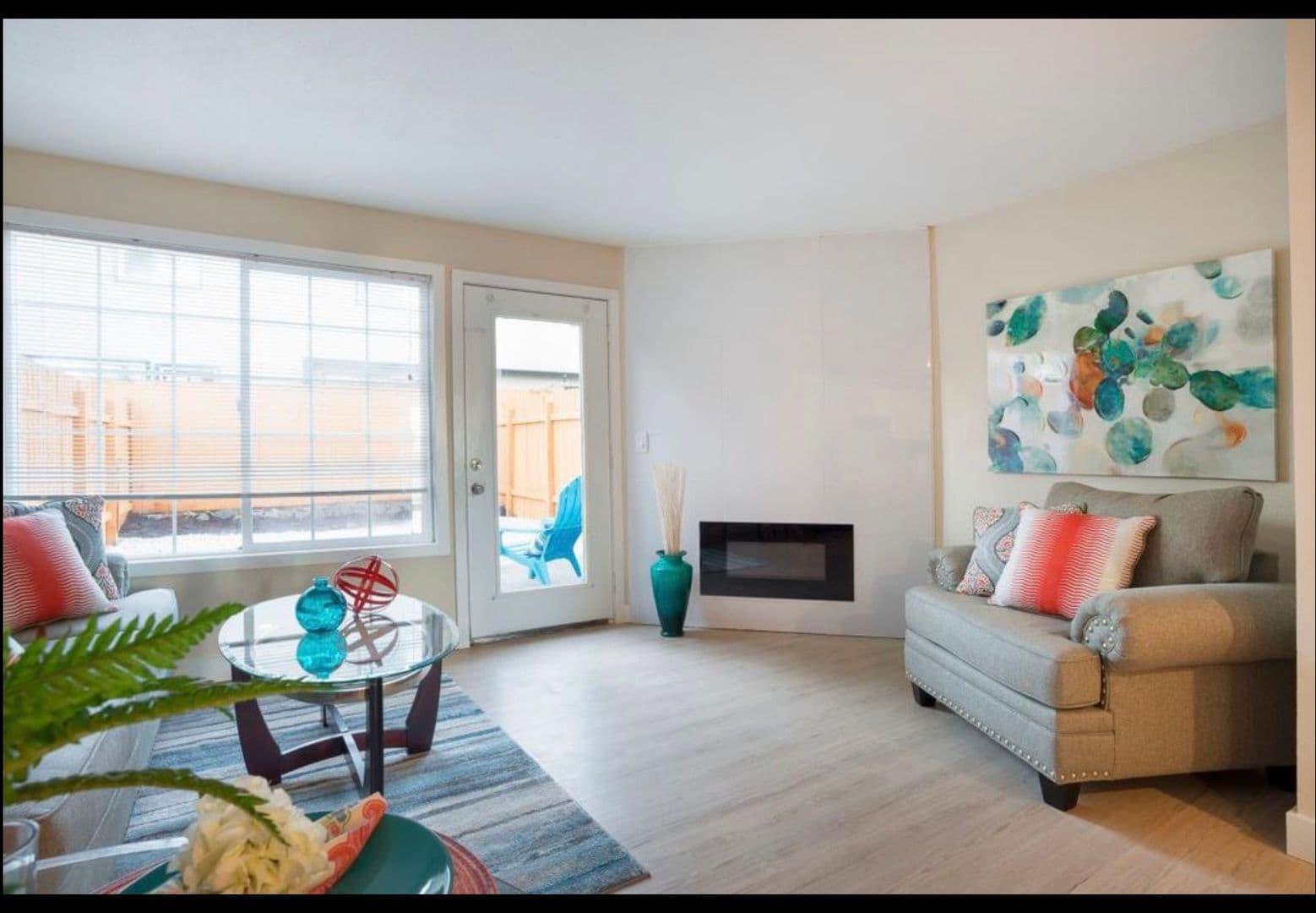 University Place Townhome: 3109 Bridgeport Way W