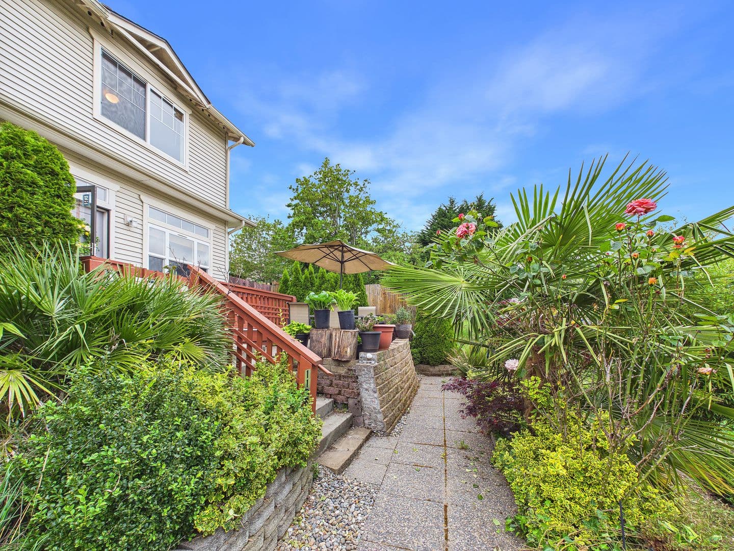 SeaTac House: 1108 S 207th St