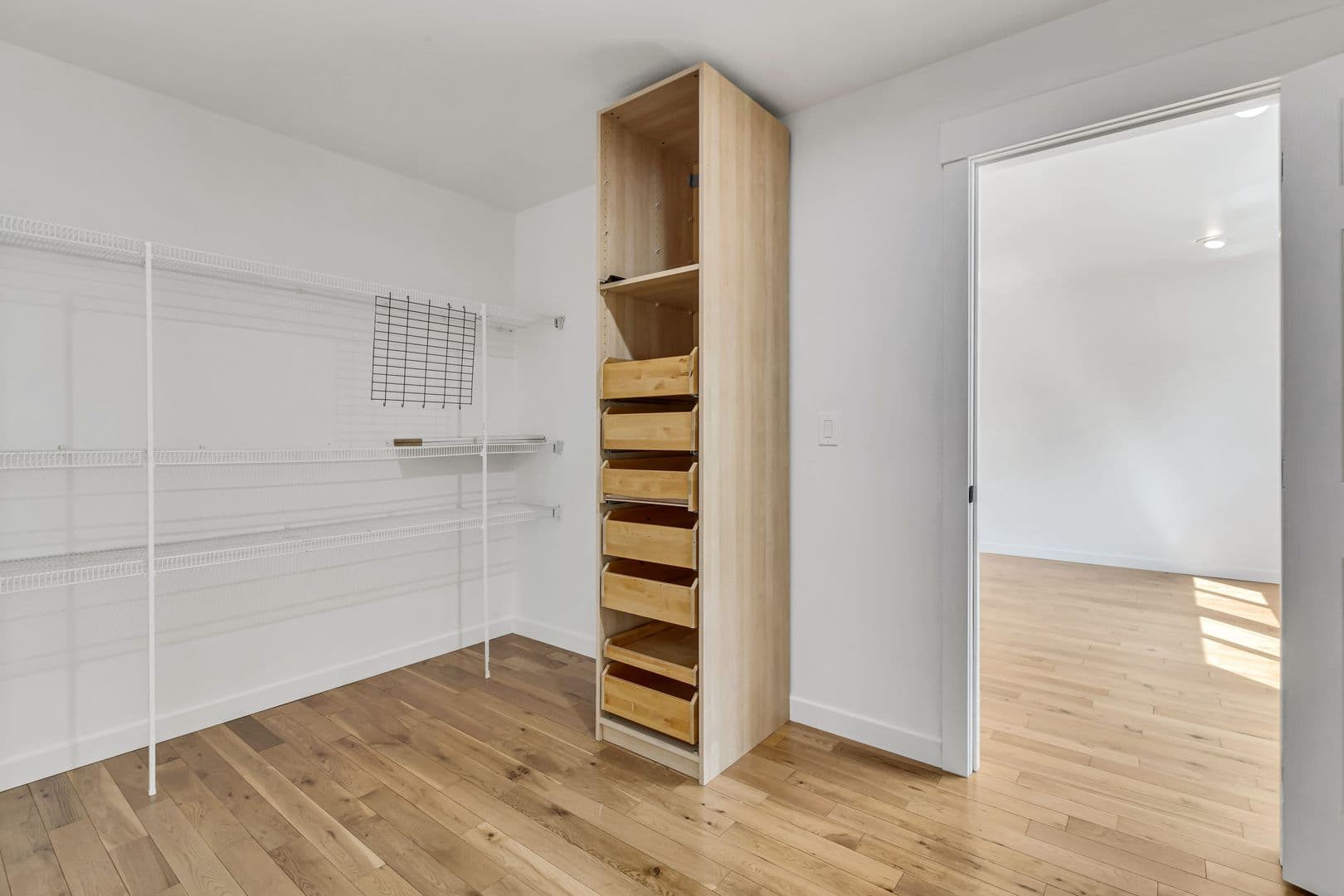 Kent House: 21603 SE 298th Pl