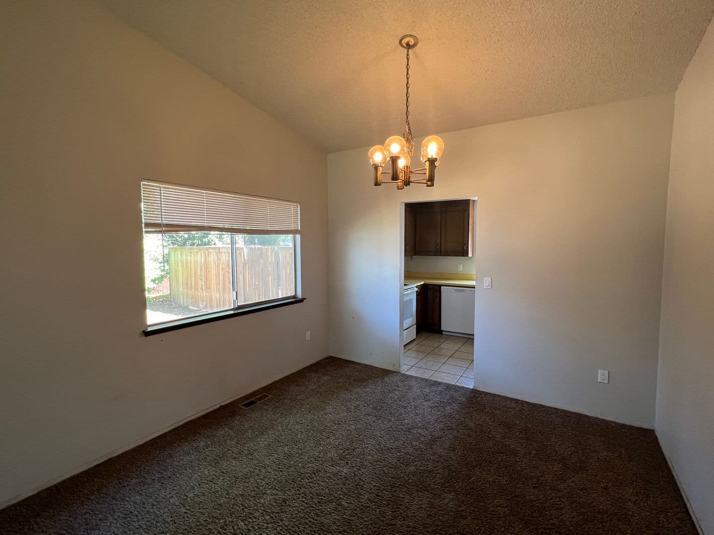 Tacoma House: 14724 27th Ave E