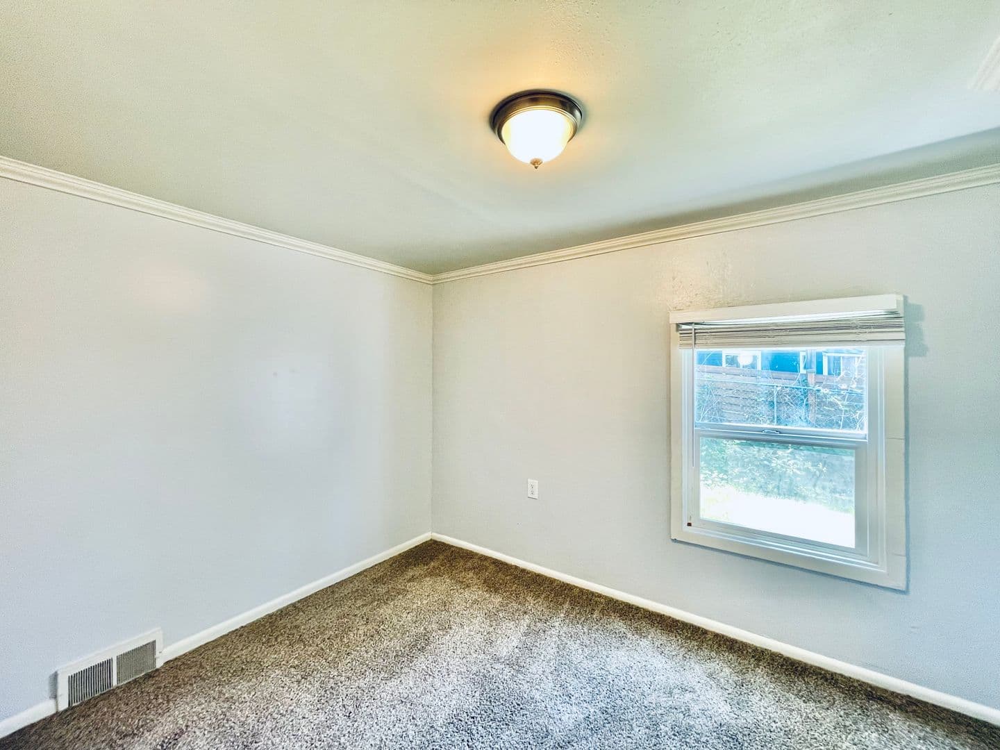 Seattle House: 1403 S 99th St