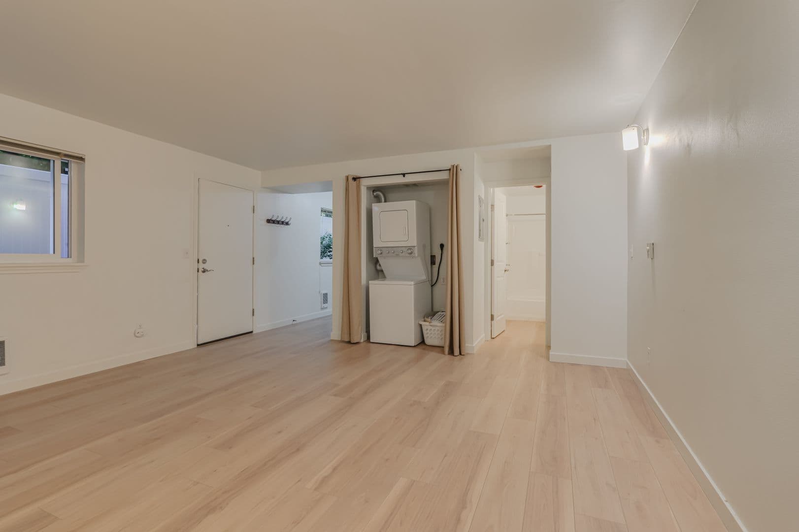 Des Moines Condo: 506 222nd St Unit #1