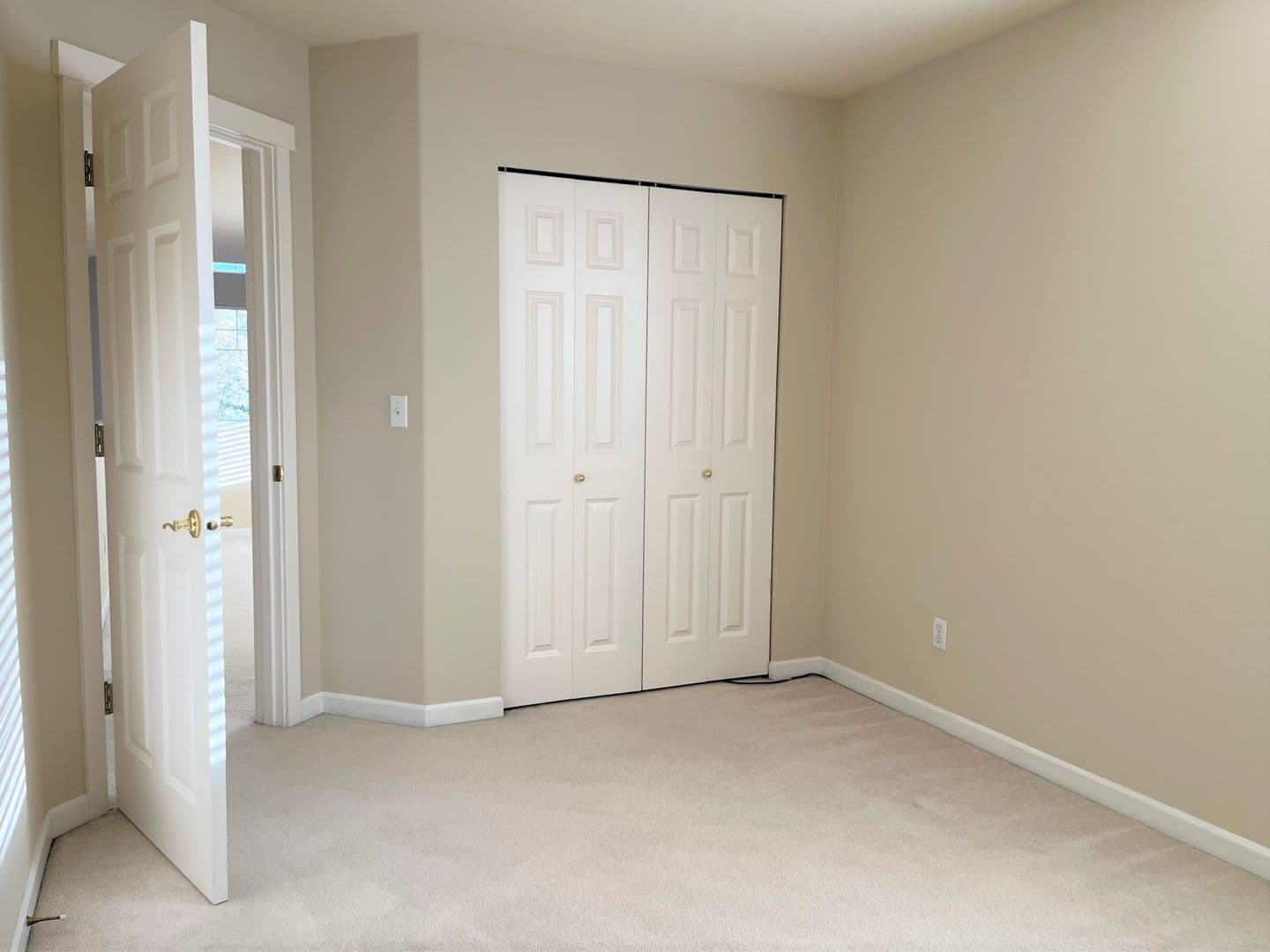 Tacoma House: 1853 Pointe Woodworth Dr NE