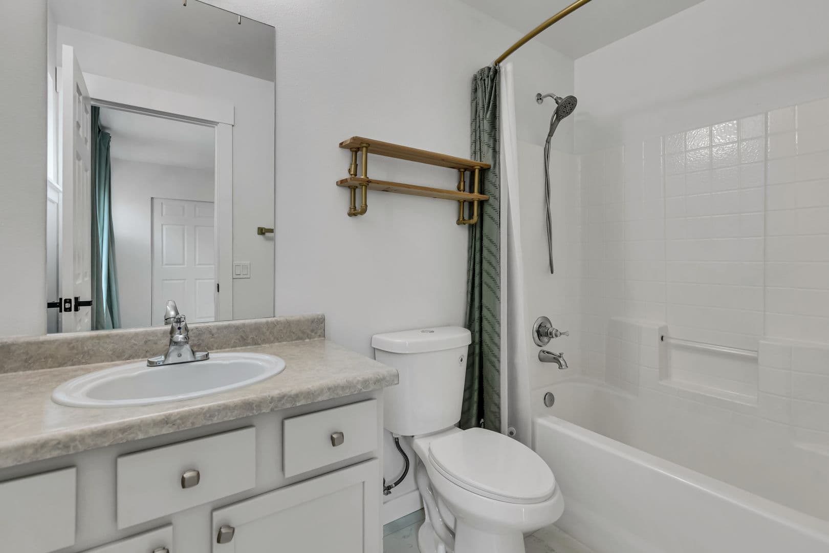 Kent House: 21603 SE 298th Pl