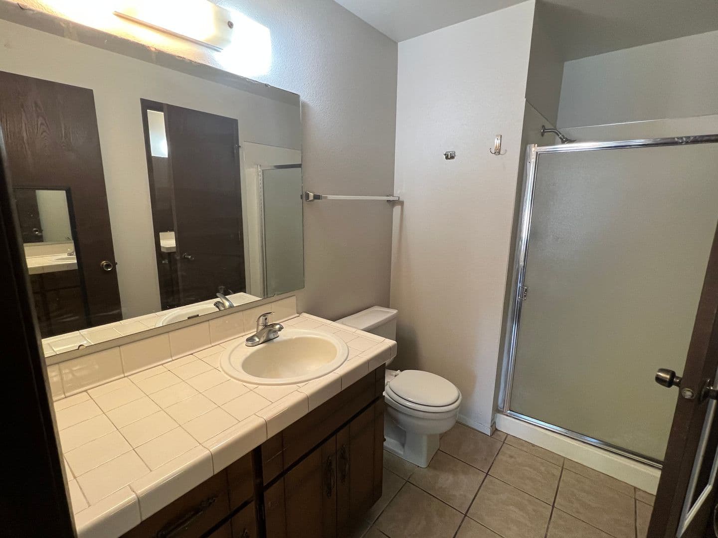 Tacoma House: 14724 27th Ave E