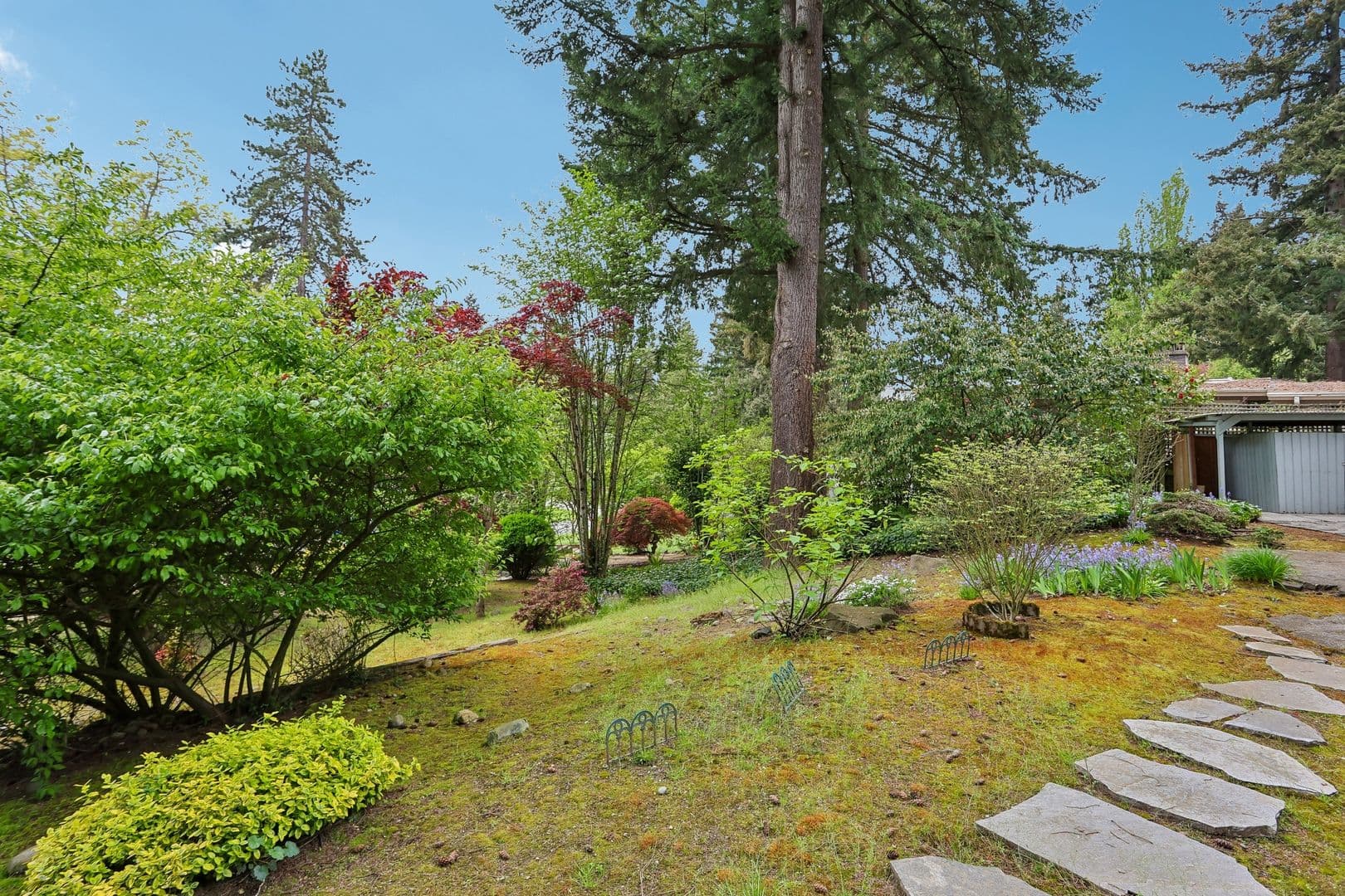 Bellevue House: 12226 SE 25th St