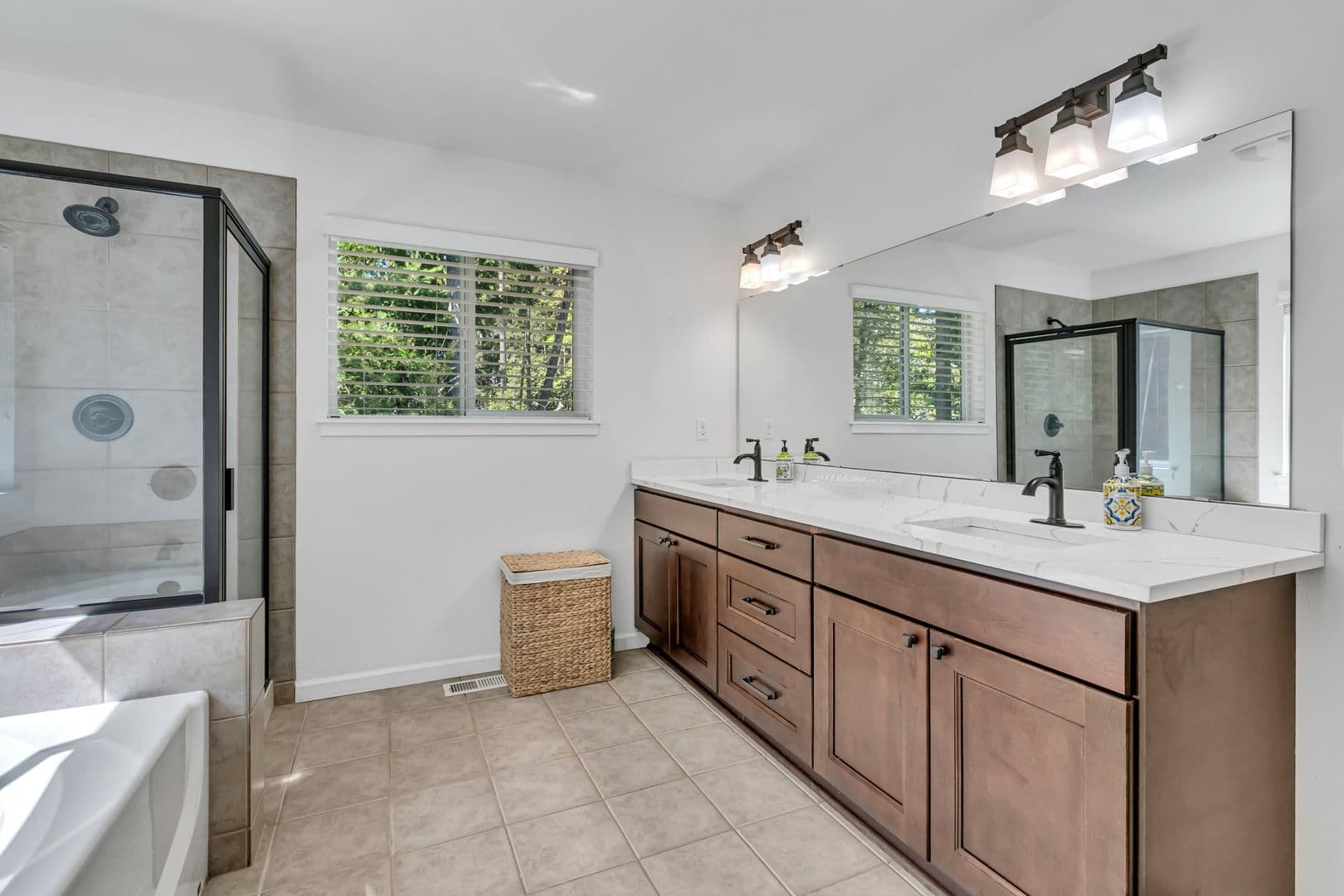 Gig Harbor House: 11218 Borgen Loop NW