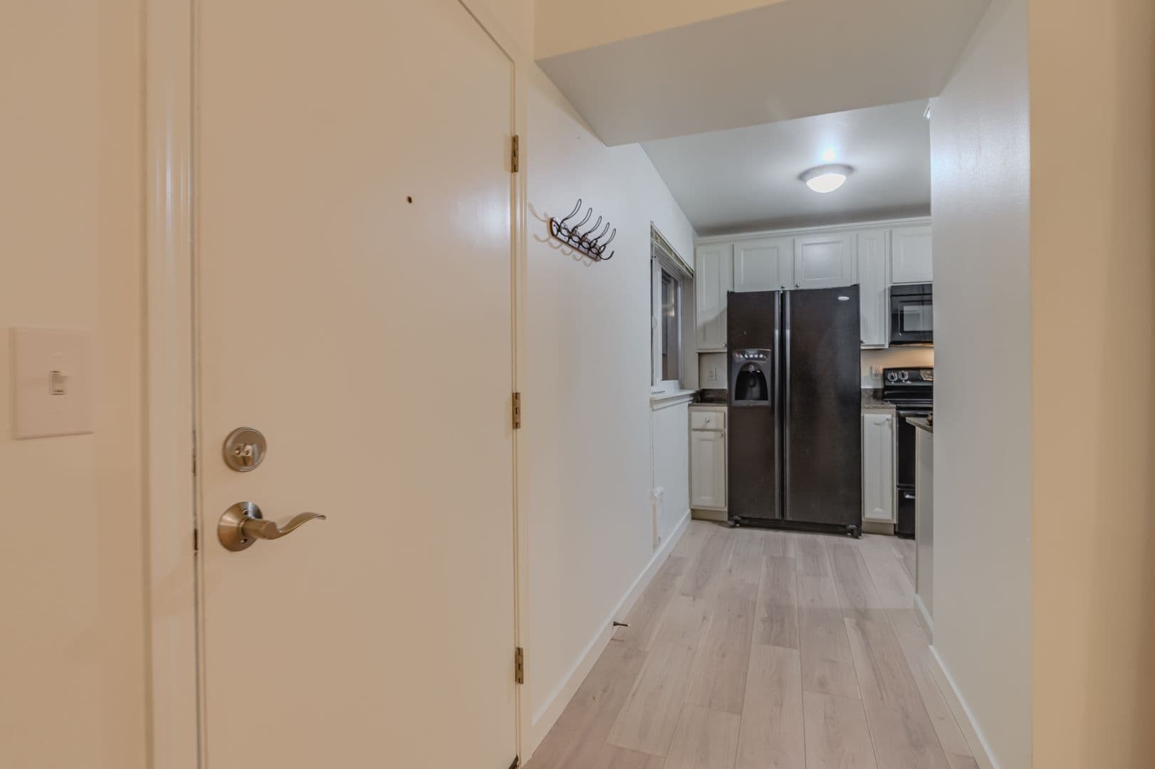 Des Moines Condo: 506 222nd St Unit #1