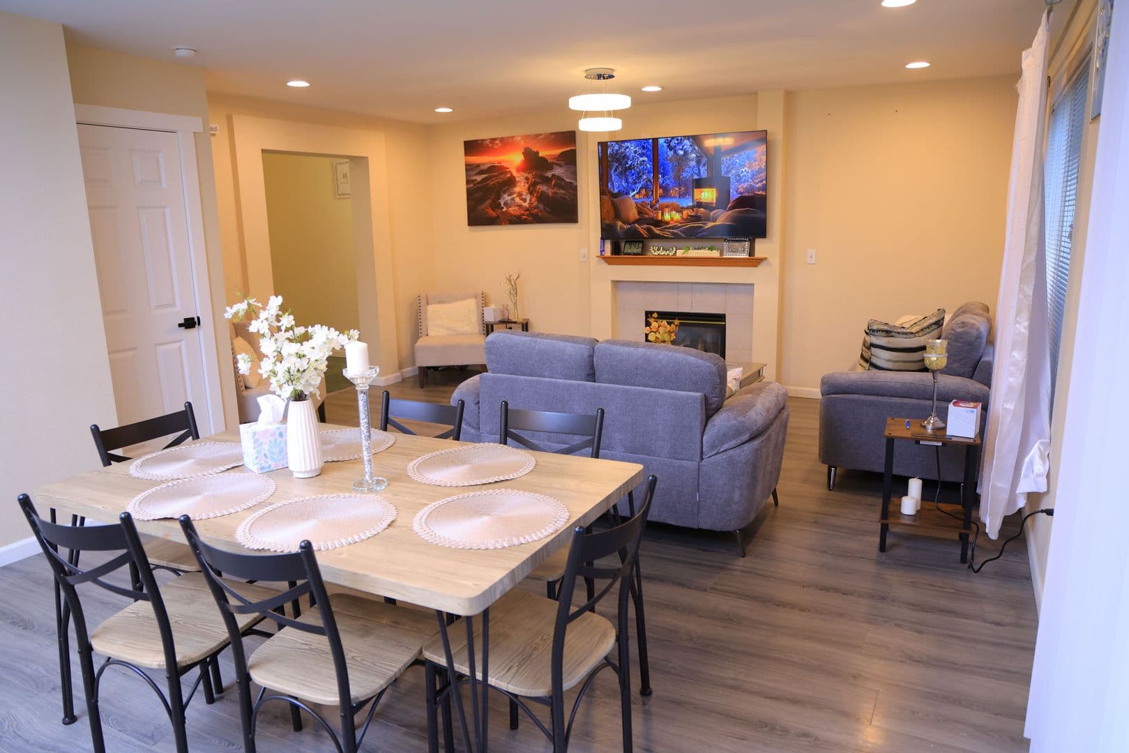 Kent House: 2717 S 268th Pl