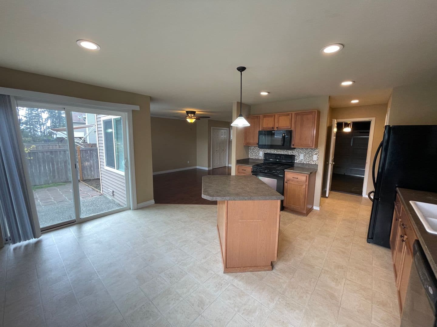 Spanaway House: 20322 46th Ave Ct E