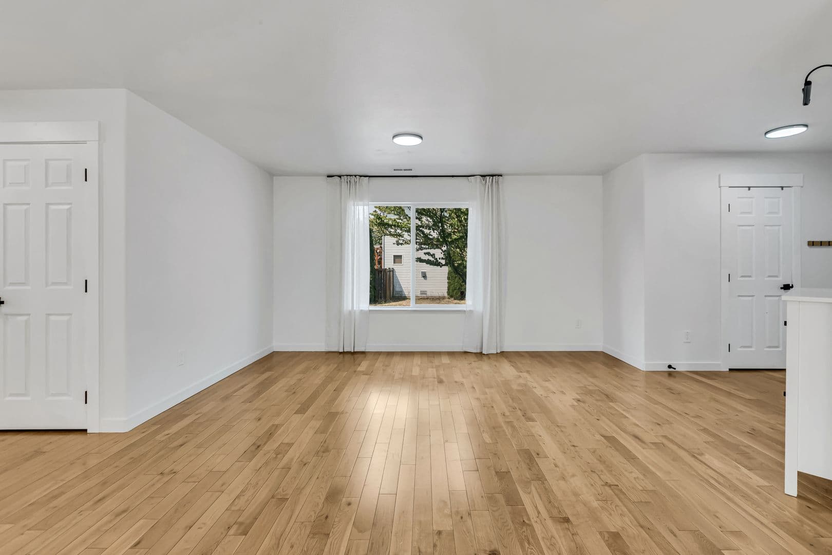 Kent House: 21603 SE 298th Pl