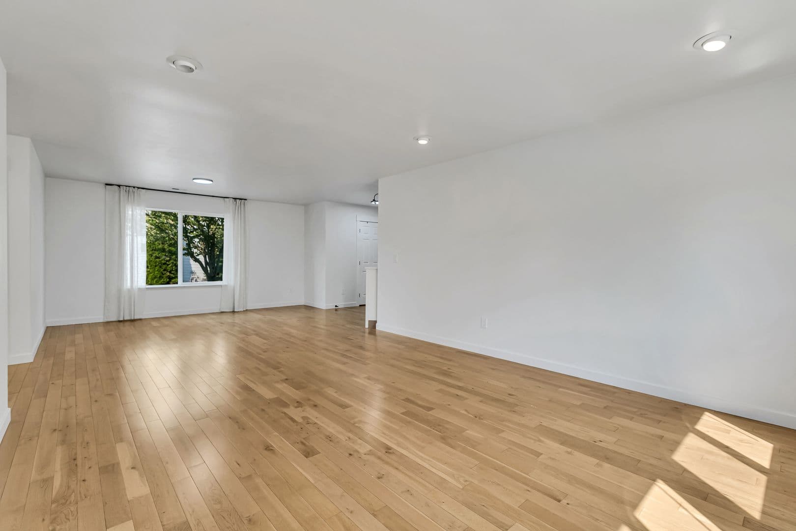Kent House: 21603 SE 298th Pl