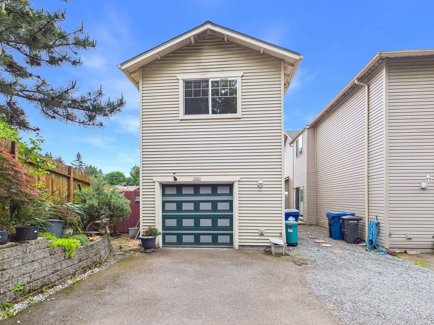 SeaTac House: 1108 S 207th St