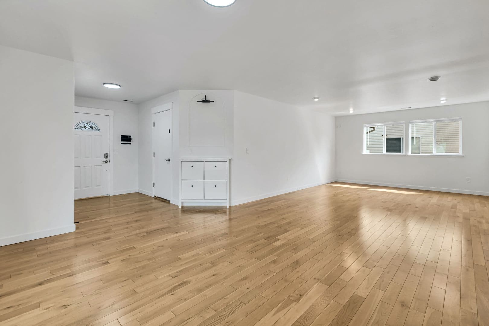 Kent House: 21603 SE 298th Pl