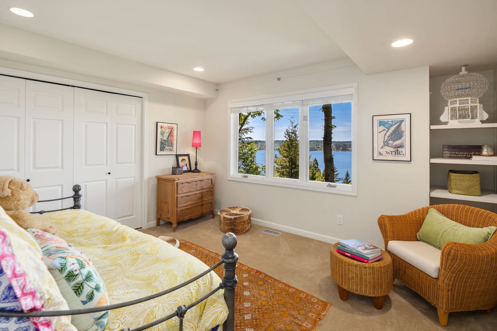 Mercer Island House: 7447 W Mercer Way