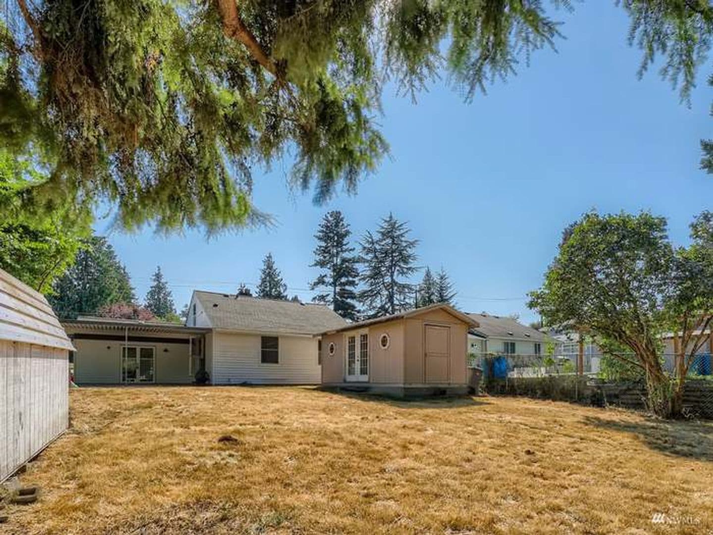 Burien House: 1038 S 129th St