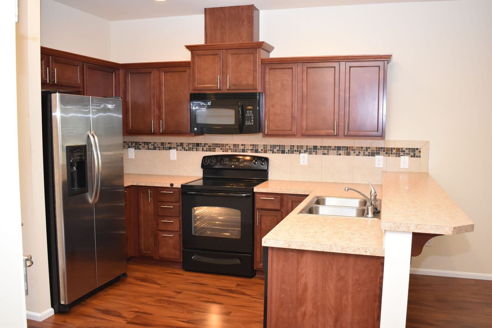 Spanaway House: 18034 16th Ave Ct E