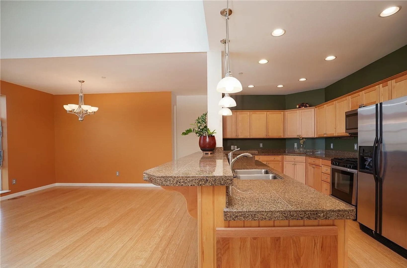 Tacoma Townhome: 2357 Yakima Ct