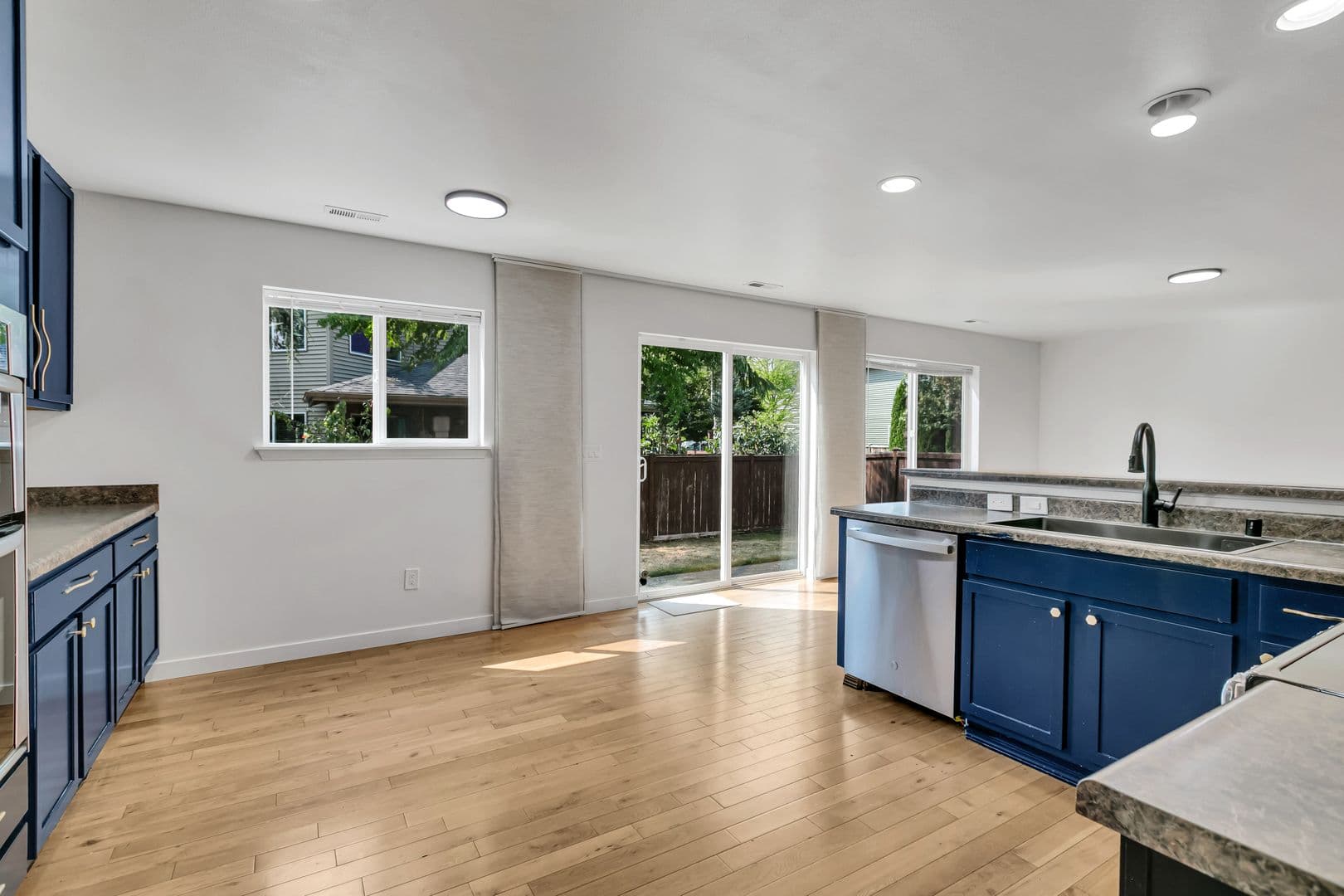 Kent House: 21603 SE 298th Pl