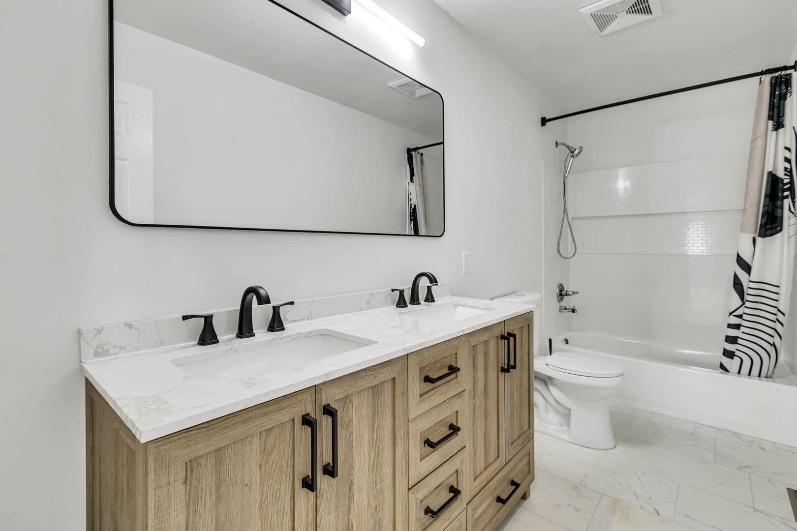 Kent House: 21603 SE 298th Pl