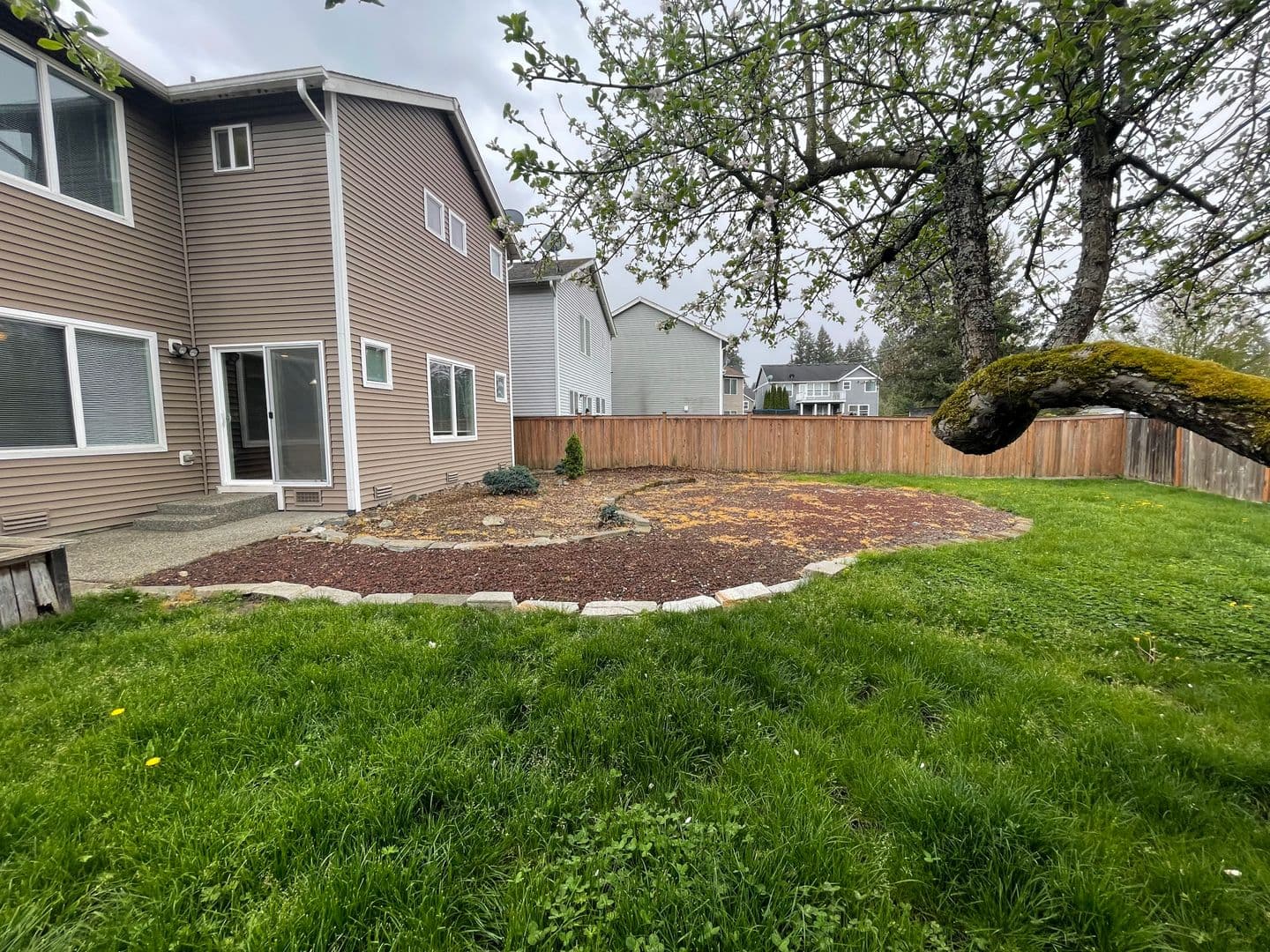 Spanaway House: 20322 46th Ave Ct E