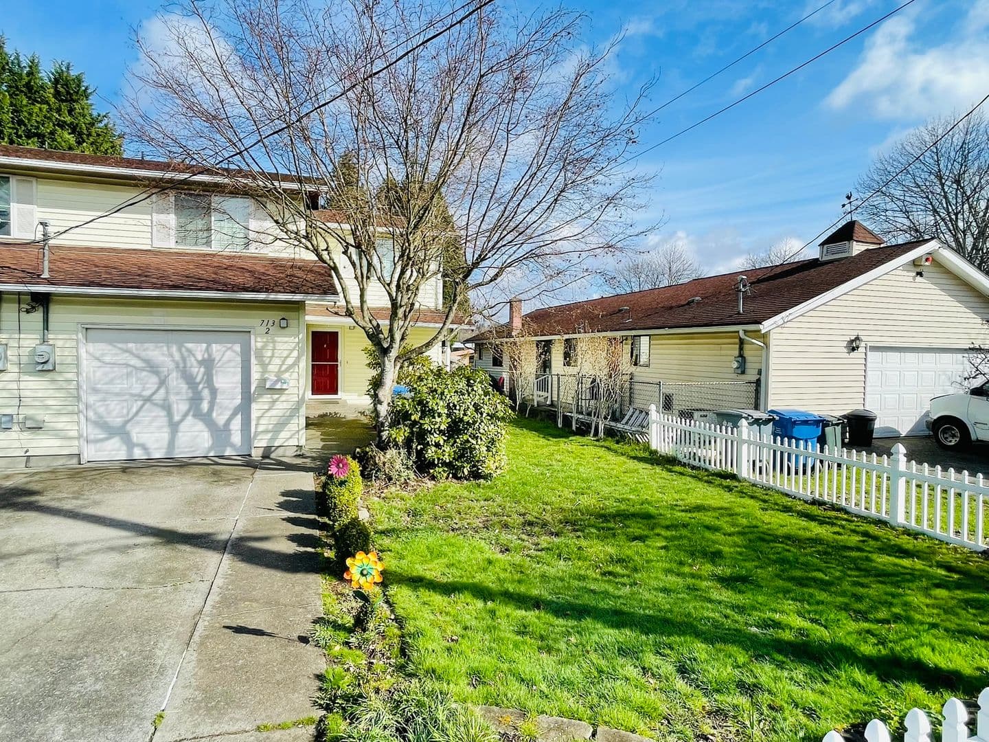 Puyallup Townhome: 713 8th Avenue Pl NW
