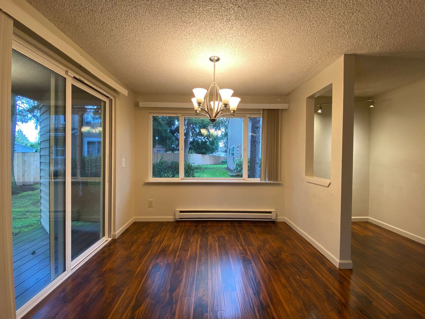 Des Moines House: 23810 12th Pl S #502