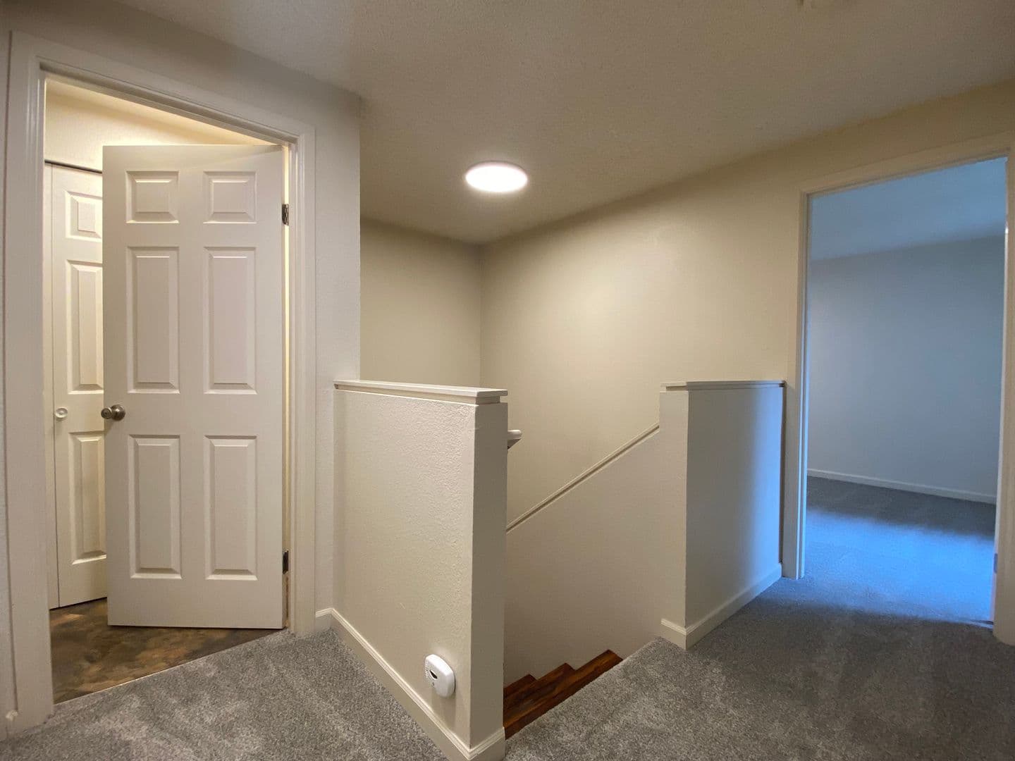 Des Moines House: 23810 12th Pl S #502